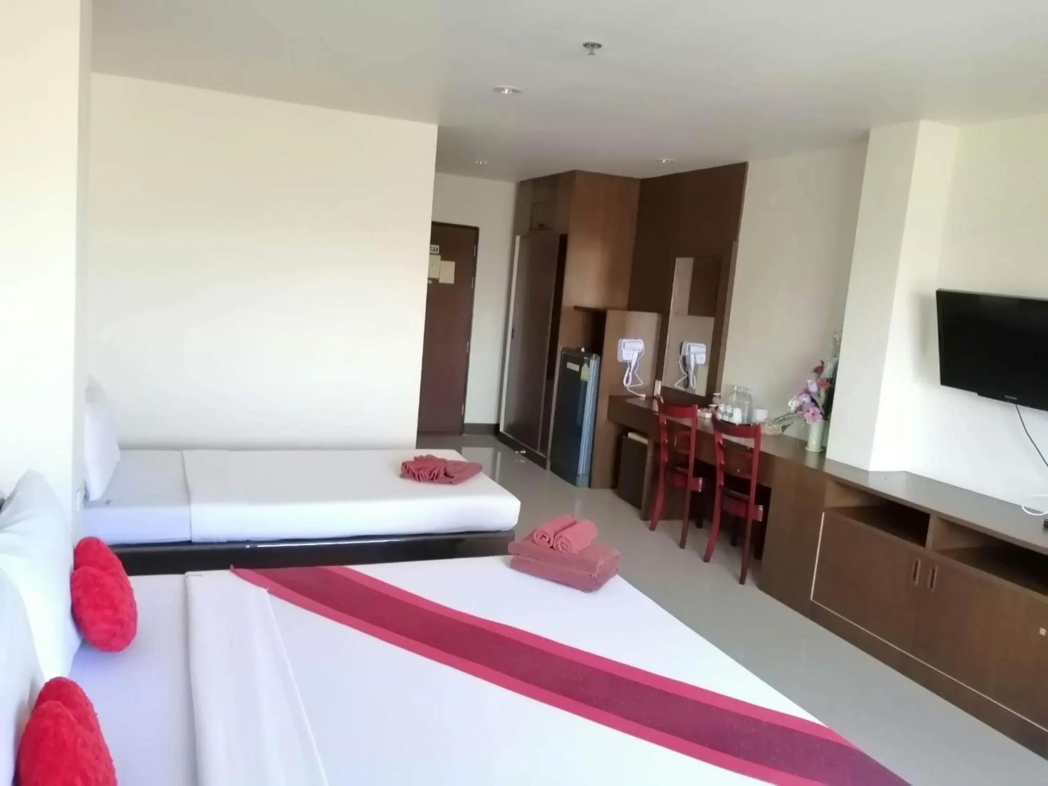 Bed in Pearl Place Hotel