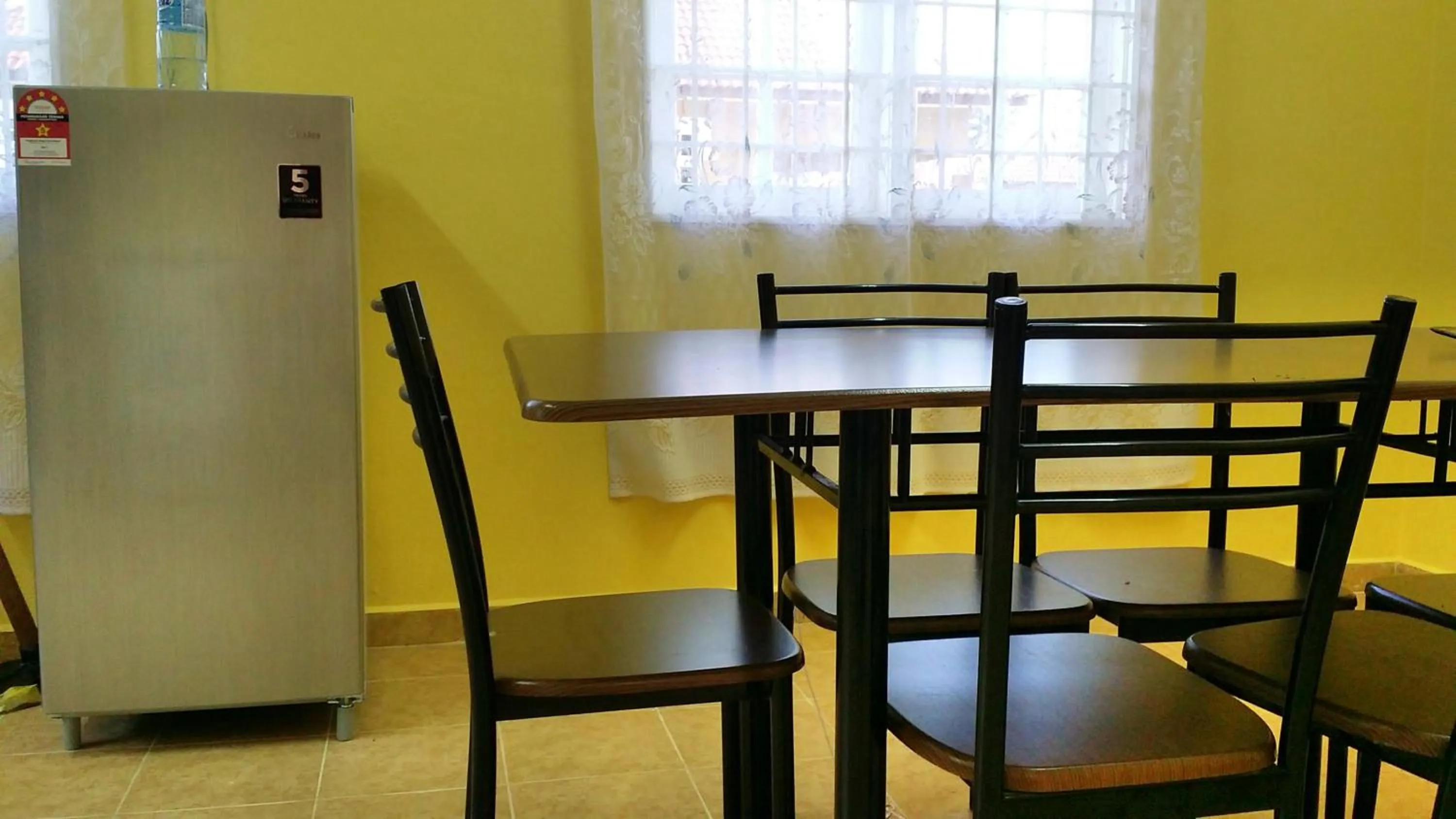 Kitchen or kitchenette in Noor Guesthouse