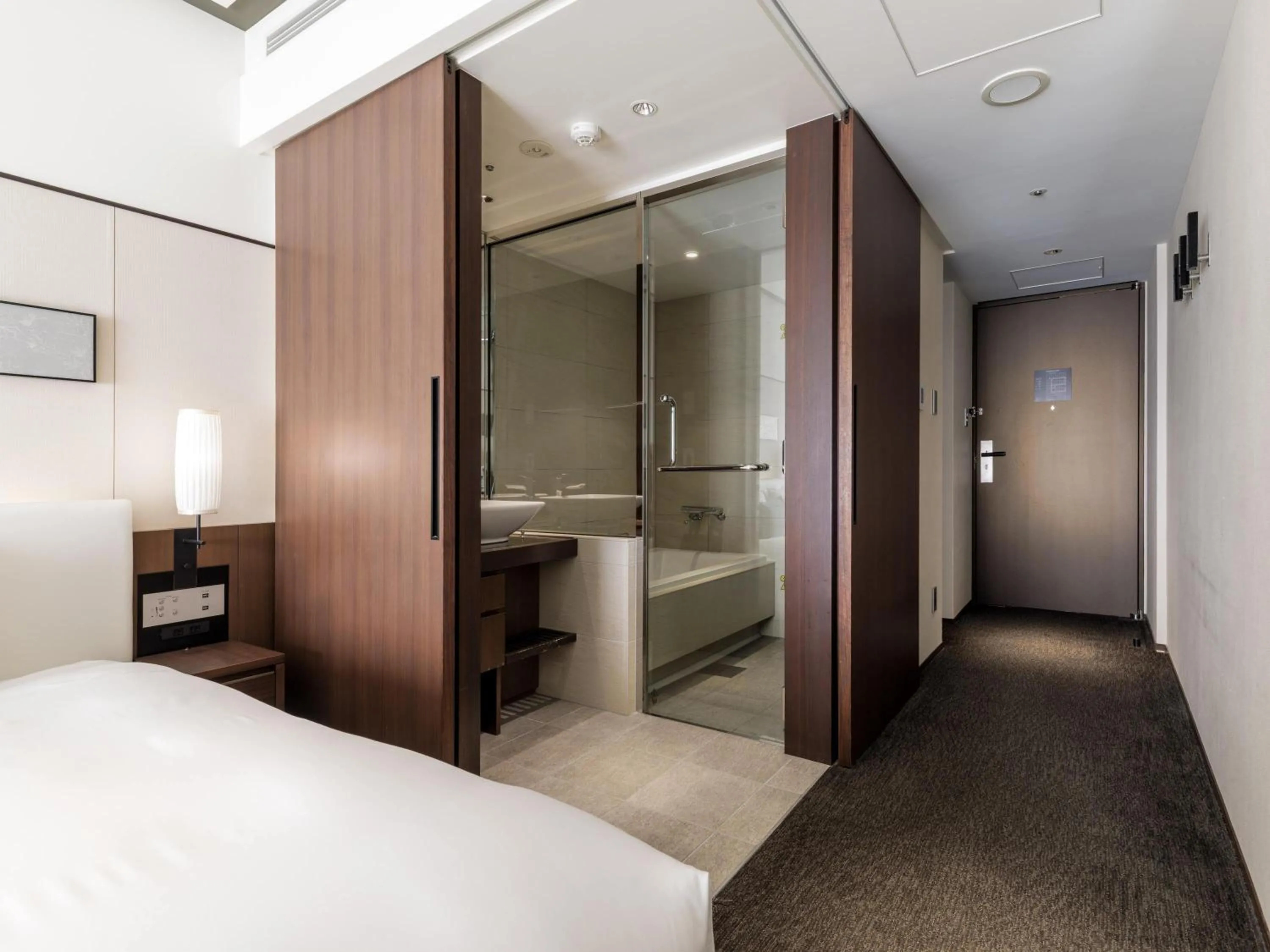 Bathroom, Bed in Solaria Nishitetsu Hotel Kyoto Premier