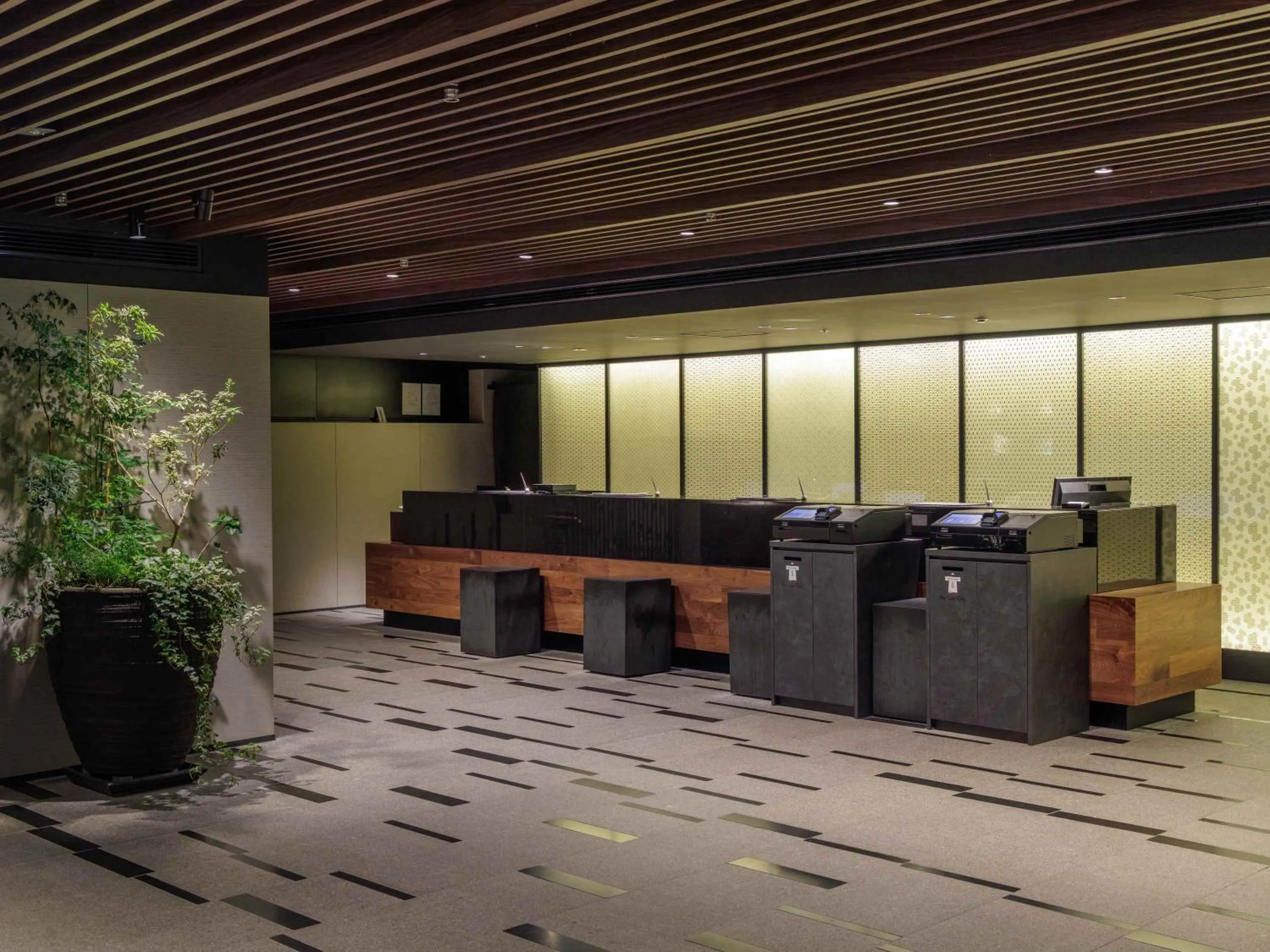 Lobby or reception in Solaria Nishitetsu Hotel Kyoto Premier