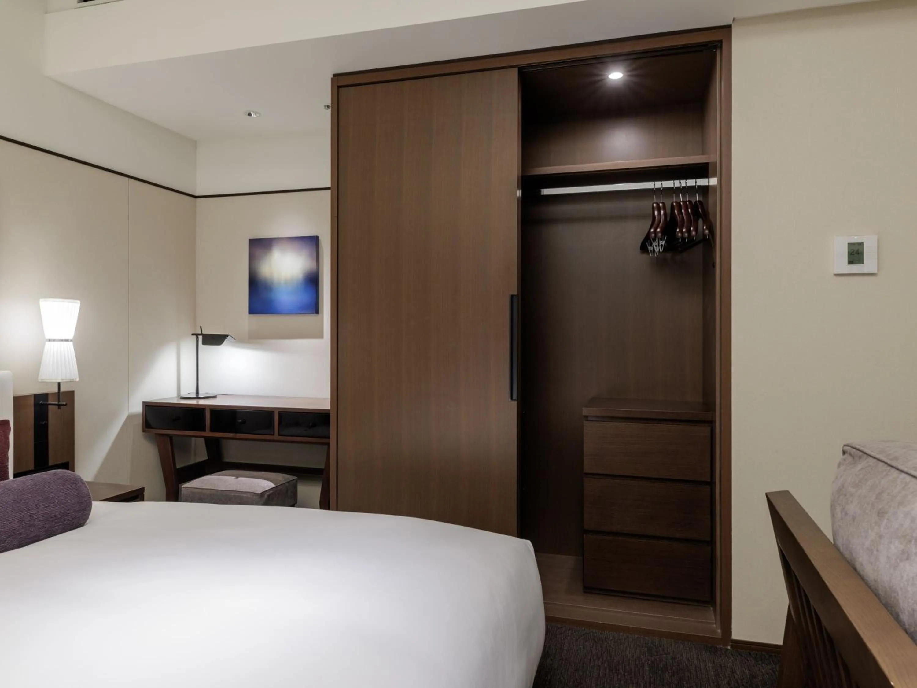 Photo of the whole room, Bed in Solaria Nishitetsu Hotel Kyoto Premier