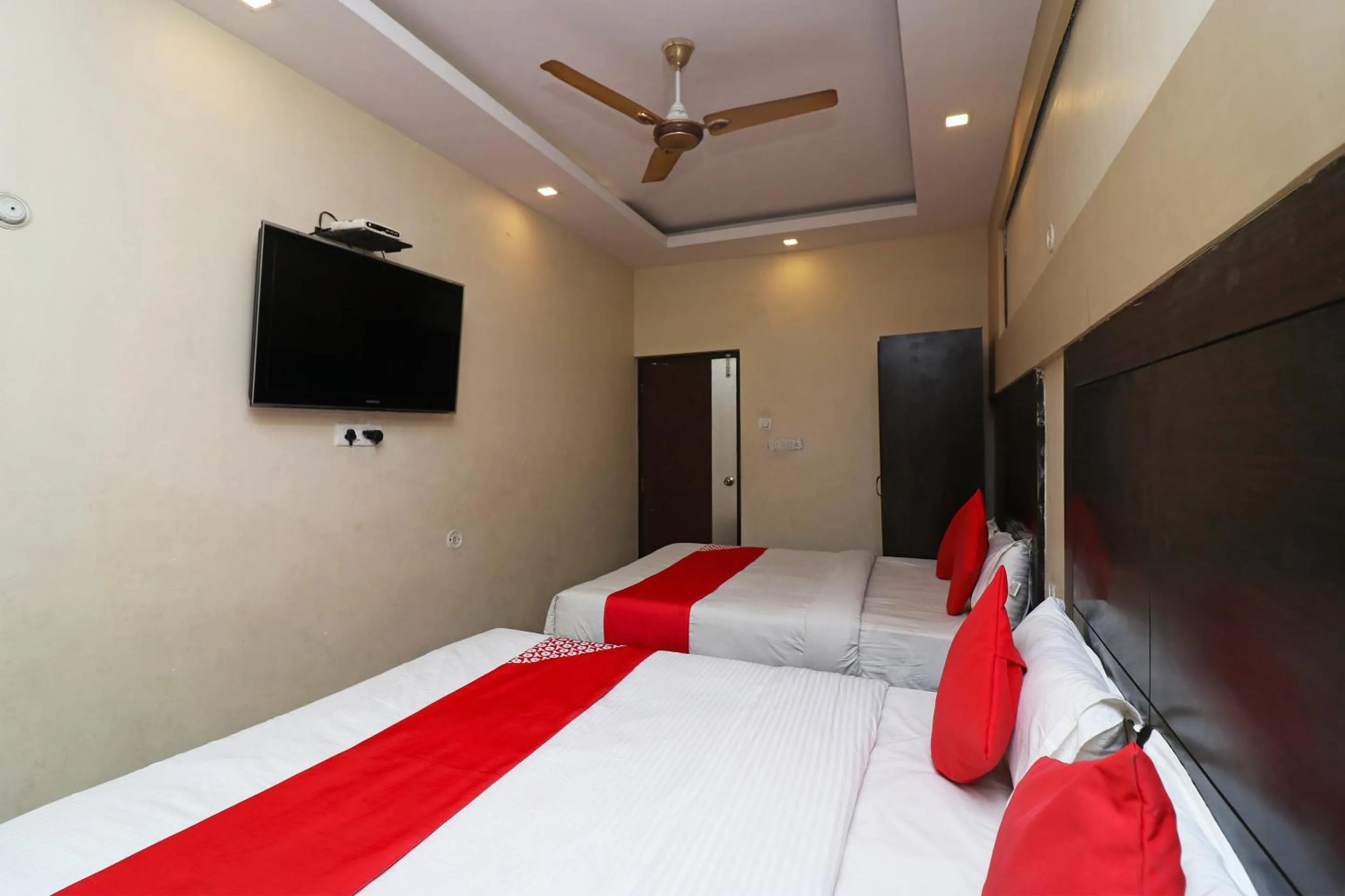 Bedroom, Bed in Super Hotel O by OYO Surya Continental