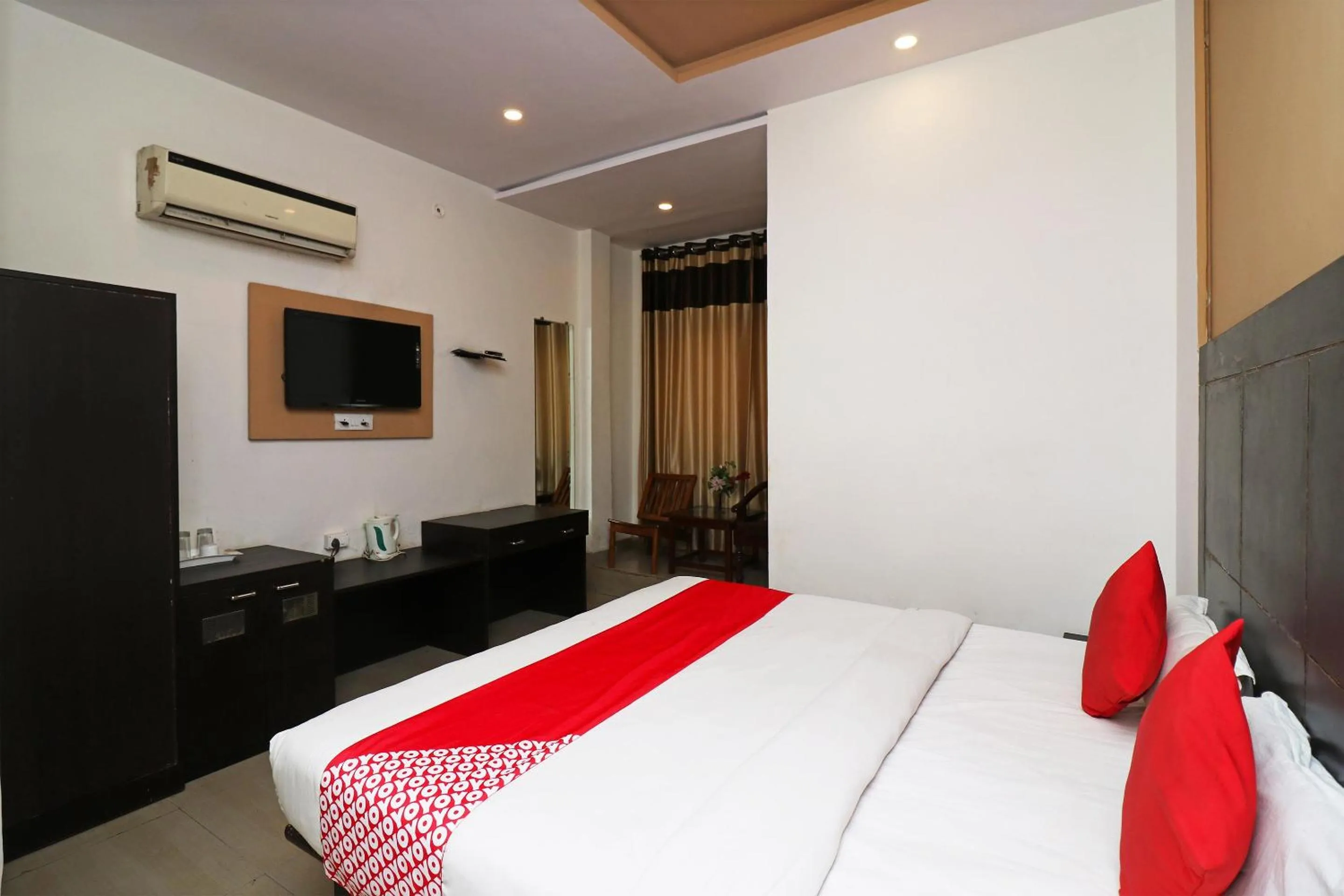 Bedroom, Bed in Super Hotel O by OYO Surya Continental