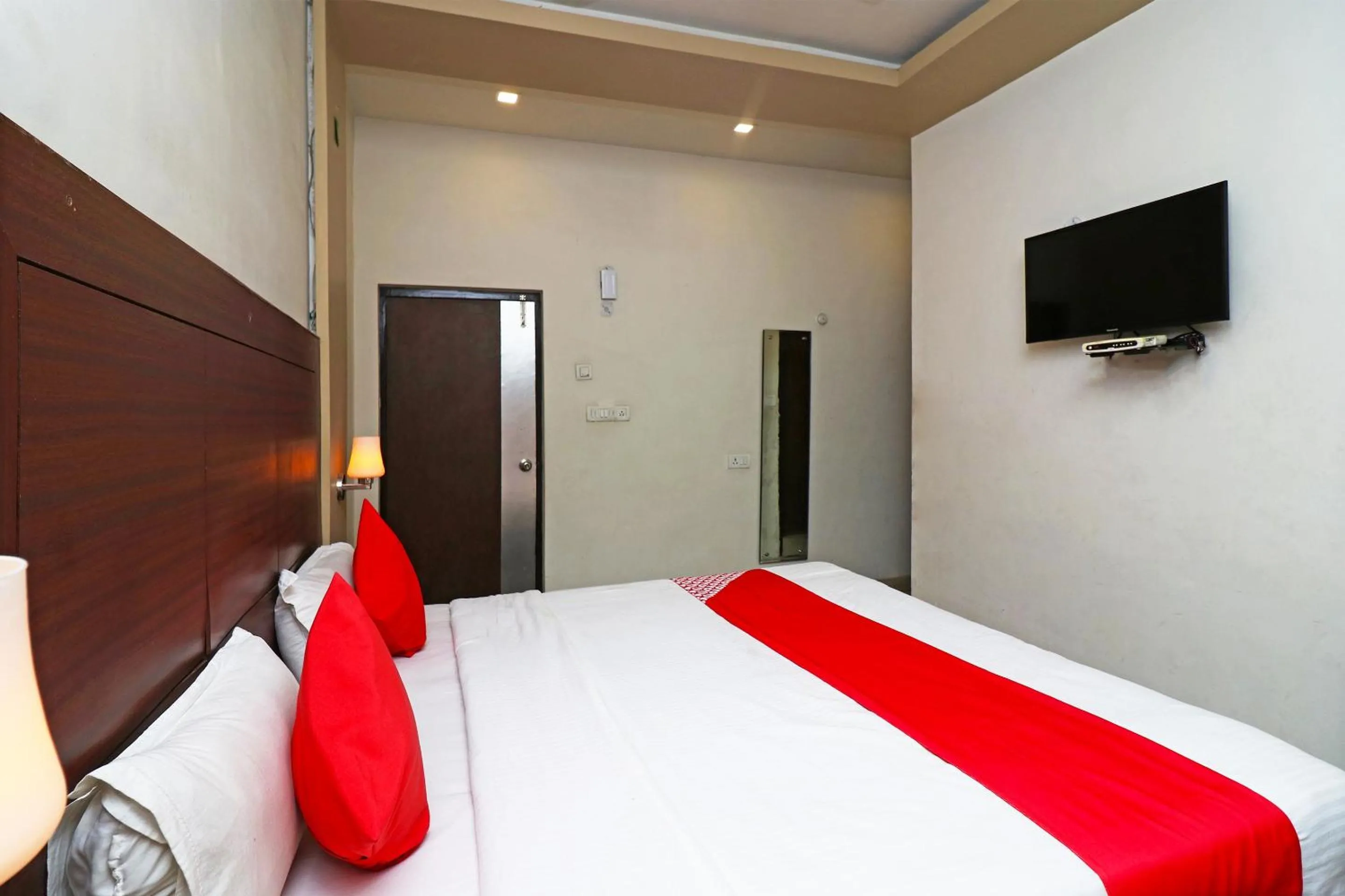 Bedroom, Bed in Super Hotel O by OYO Surya Continental