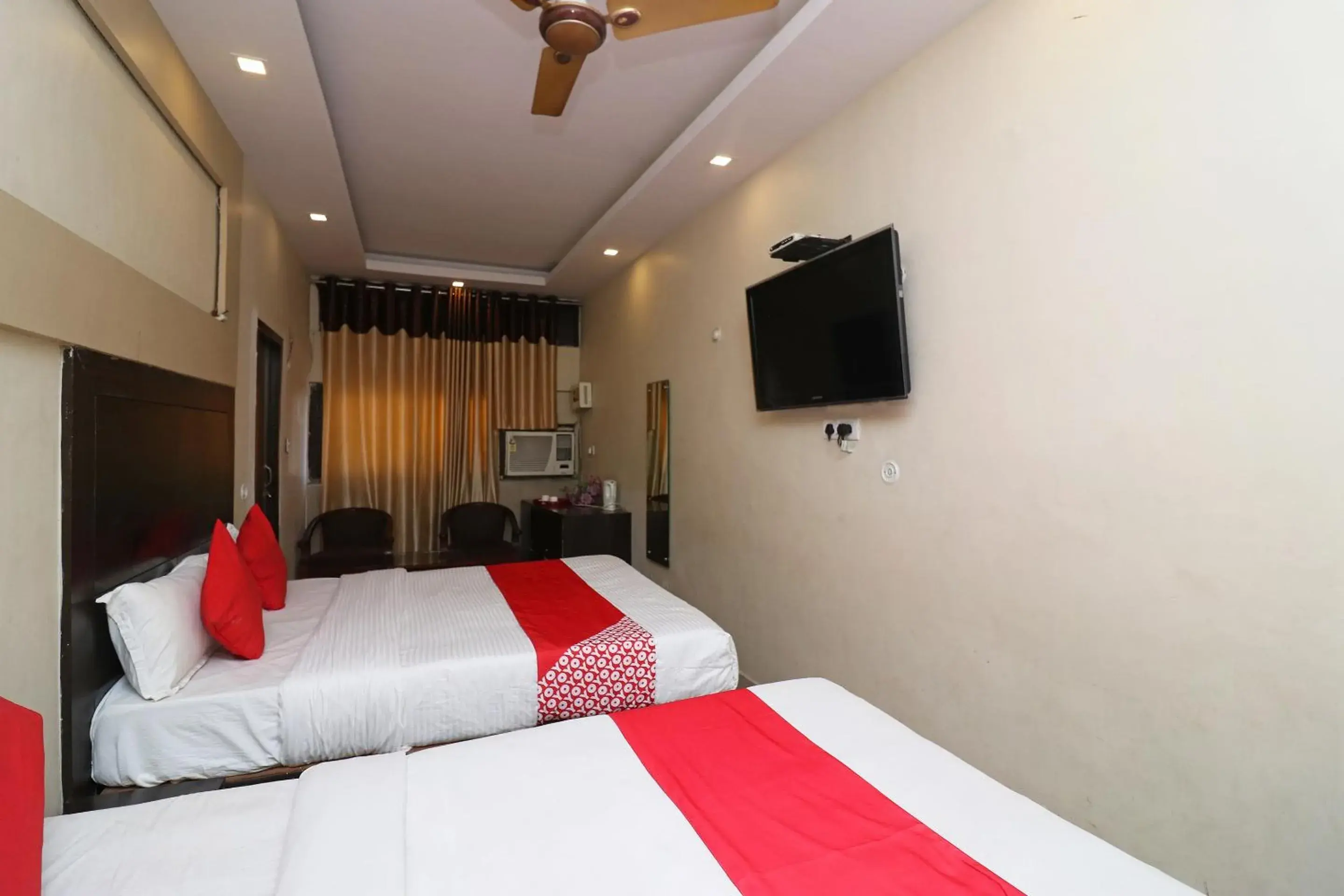 Super Hotel O by OYO Surya Continental Super Hotel O by OYO Surya Continental