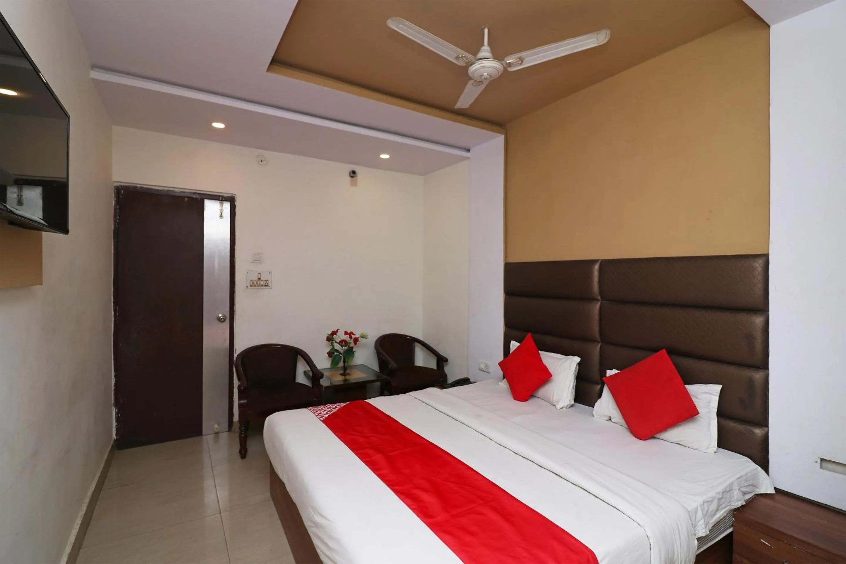 Bedroom, Bed in Super Hotel O by OYO Surya Continental