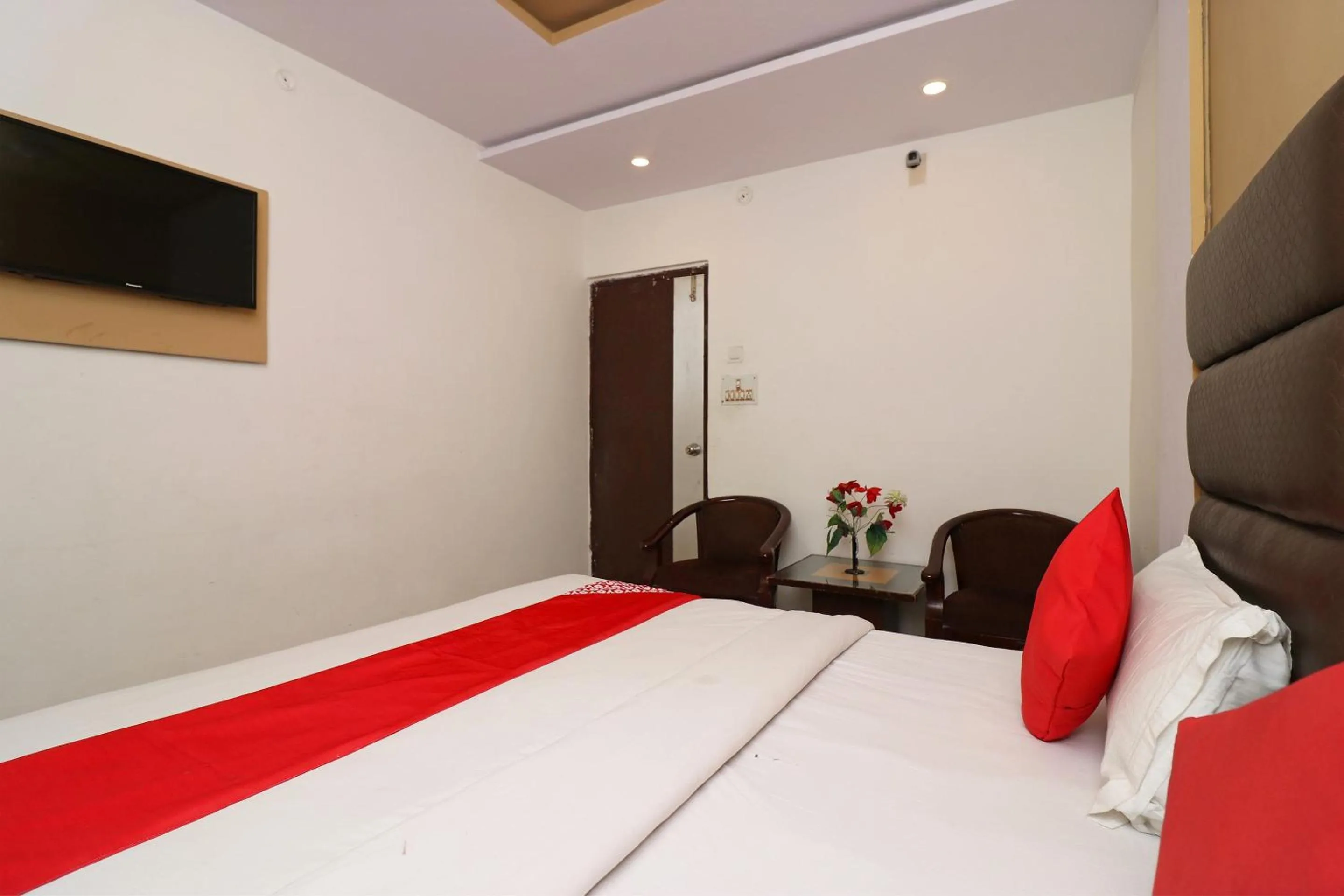 Bedroom, Bed in Super Hotel O by OYO Surya Continental
