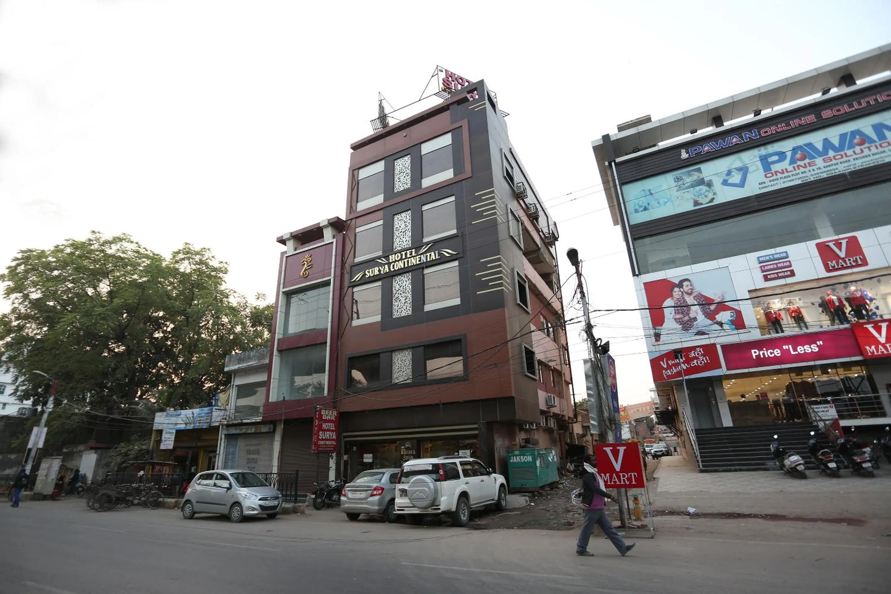 Facade/entrance in Super Hotel O by OYO Surya Continental