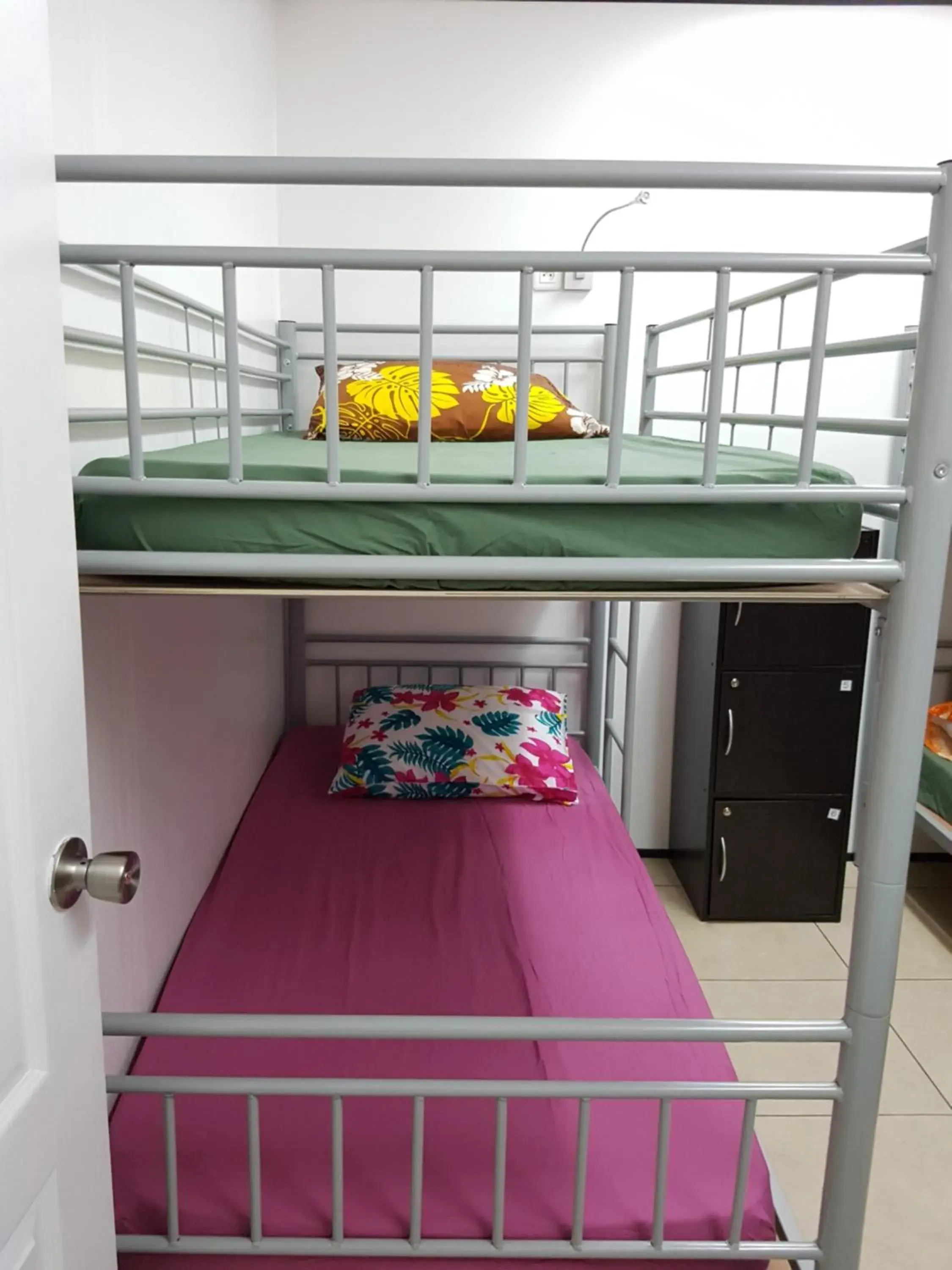 Bunk Bed in Female Dormitory Room in Mahana Lodge Hostel & Backpacker Bunk Bed in Female Dormitory Room in Mahana Lodge Hostel & Backpacker