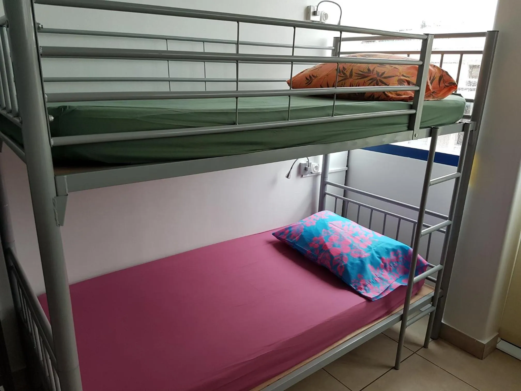 bunk bed, Bed in Mahana Lodge Hostel & Backpacker
