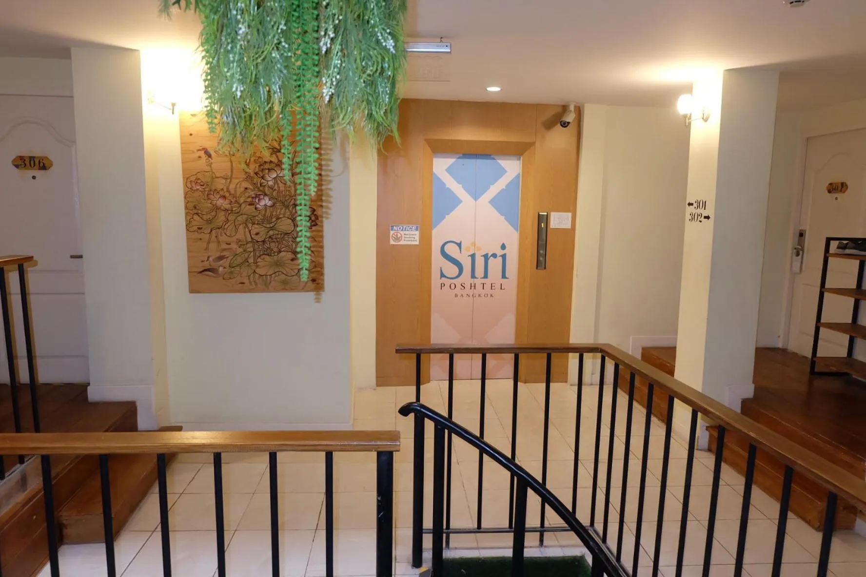 Area and facilities in Siri Poshtel Bangkok
