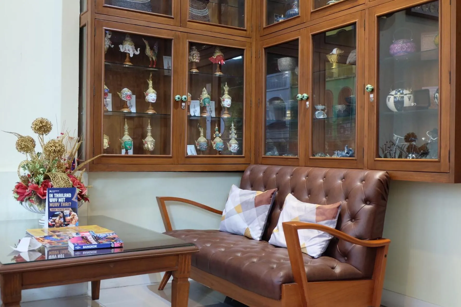 Seating area in Siri Poshtel Bangkok