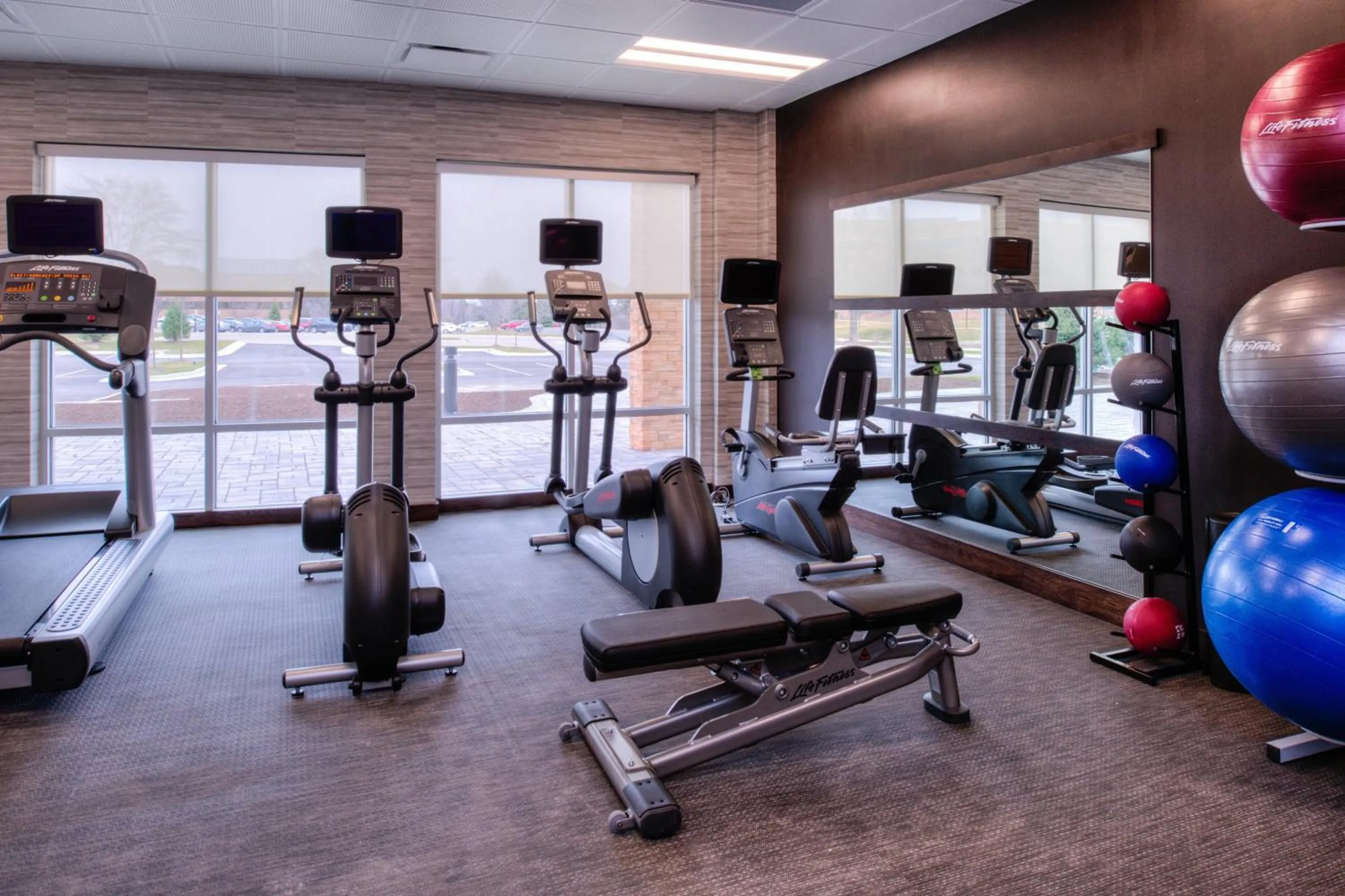 Fitness centre/facilities in Courtyard by Marriott Detroit Farmington
