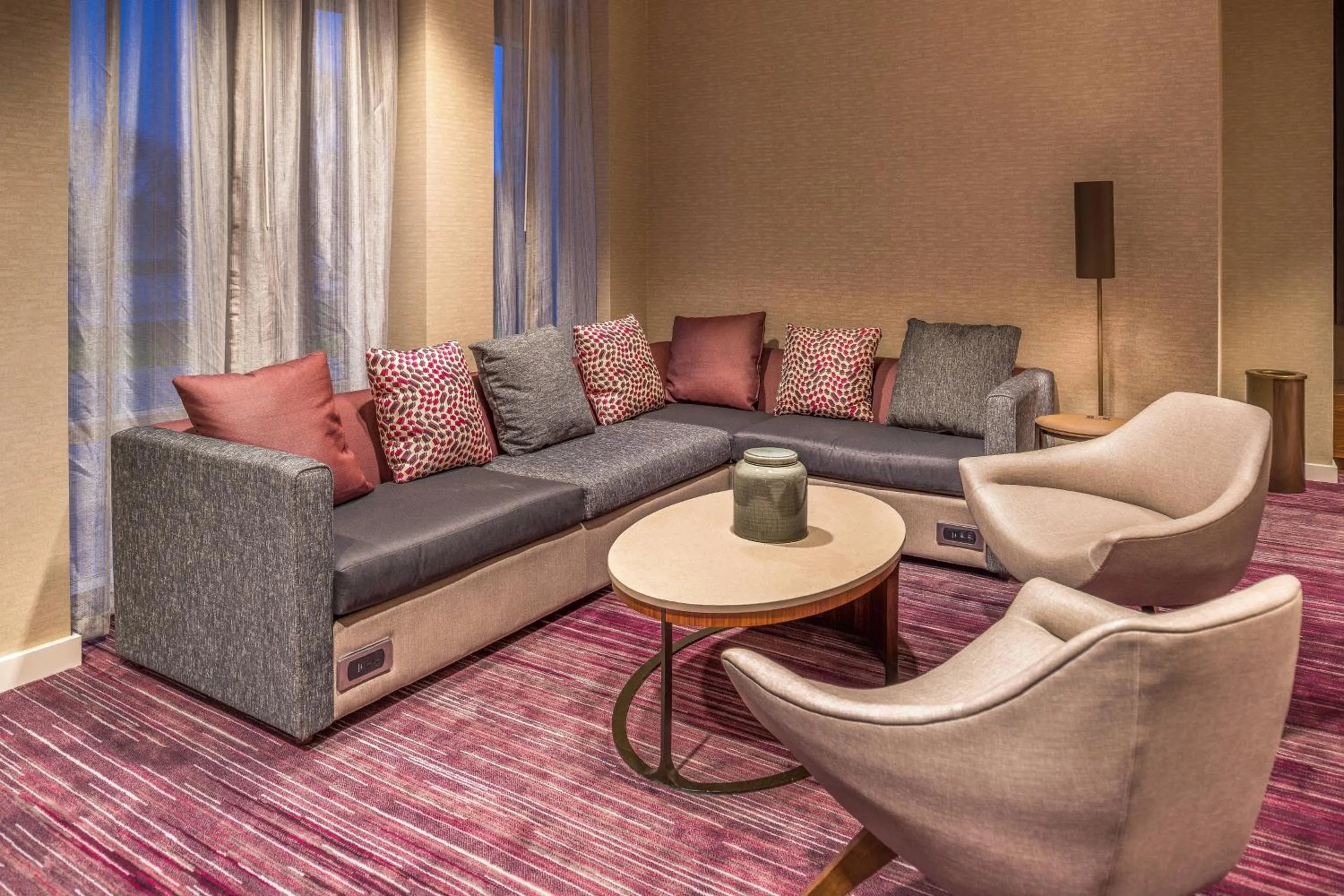 Lobby or reception in Courtyard by Marriott Detroit Farmington