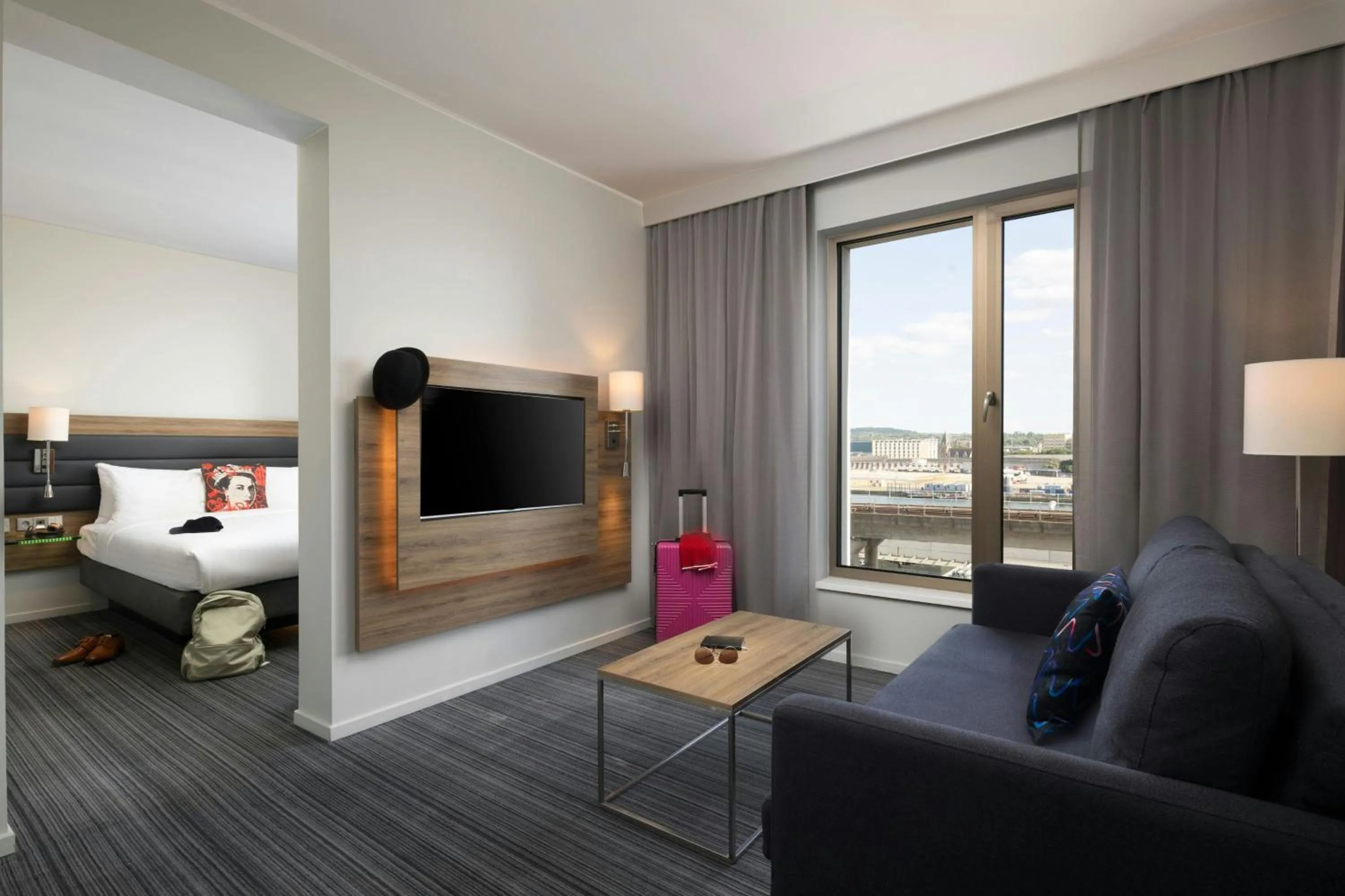 Lounge or bar, Bed in Moxy London Excel