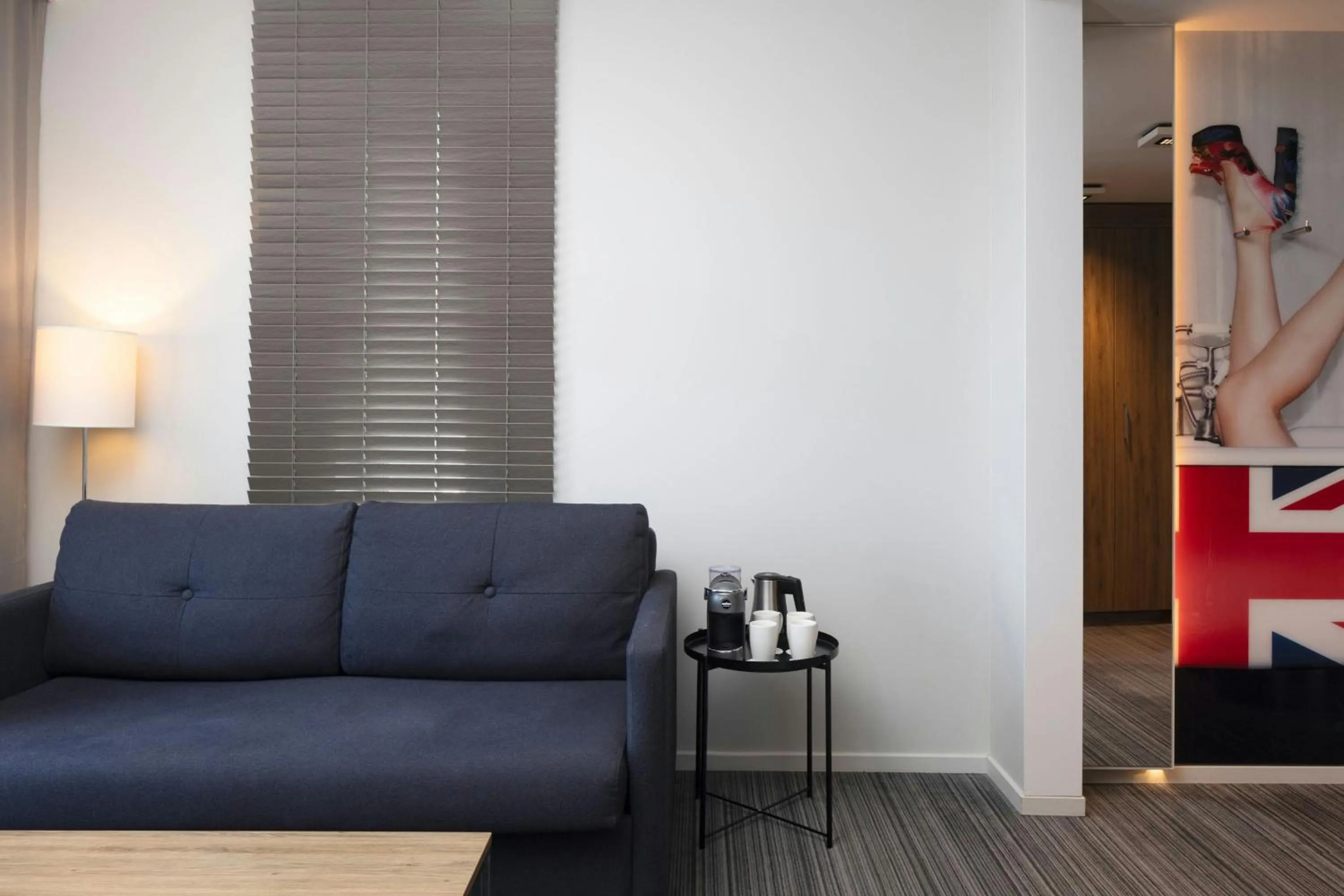 Lounge or bar in Moxy London Excel