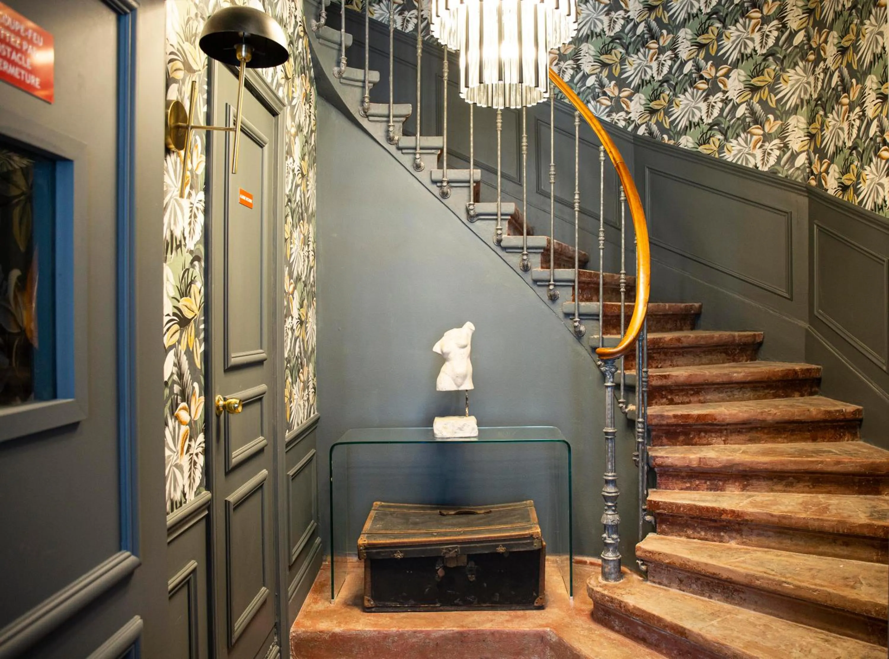 Decorative detail in Hôtel Royal