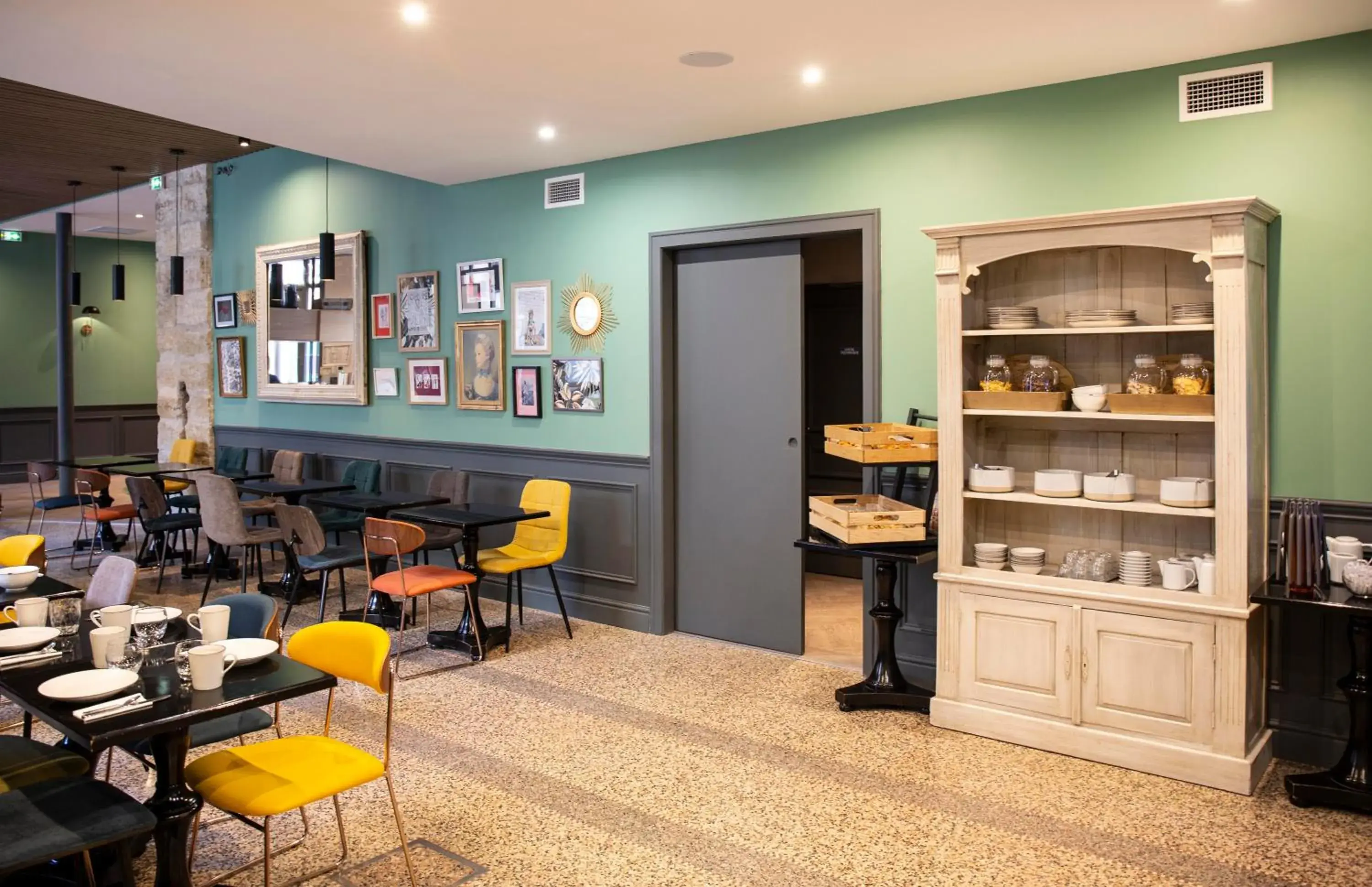 Breakfast in Hôtel Royal Breakfast in Hôtel Royal