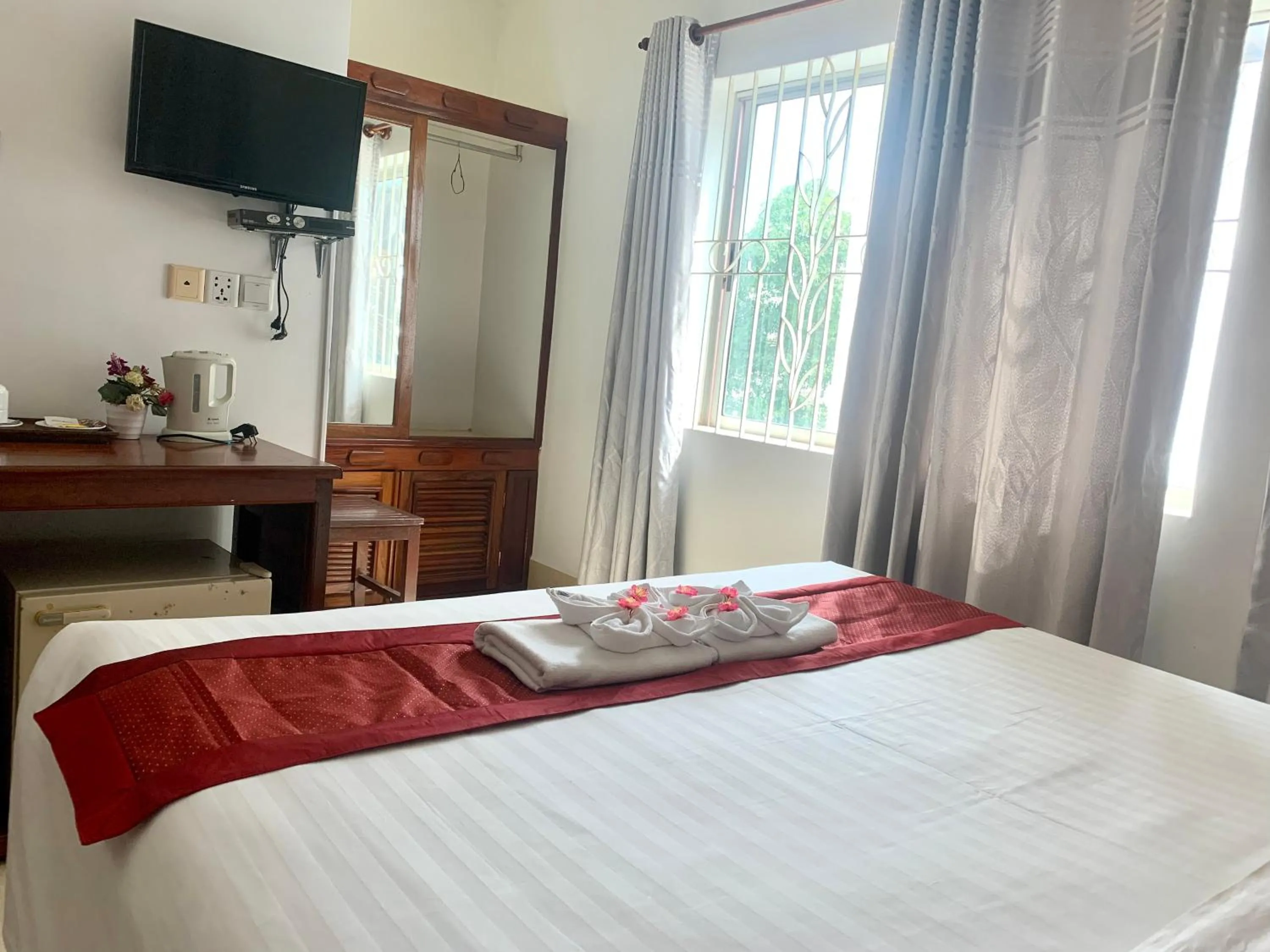 Bed in The One by Nika