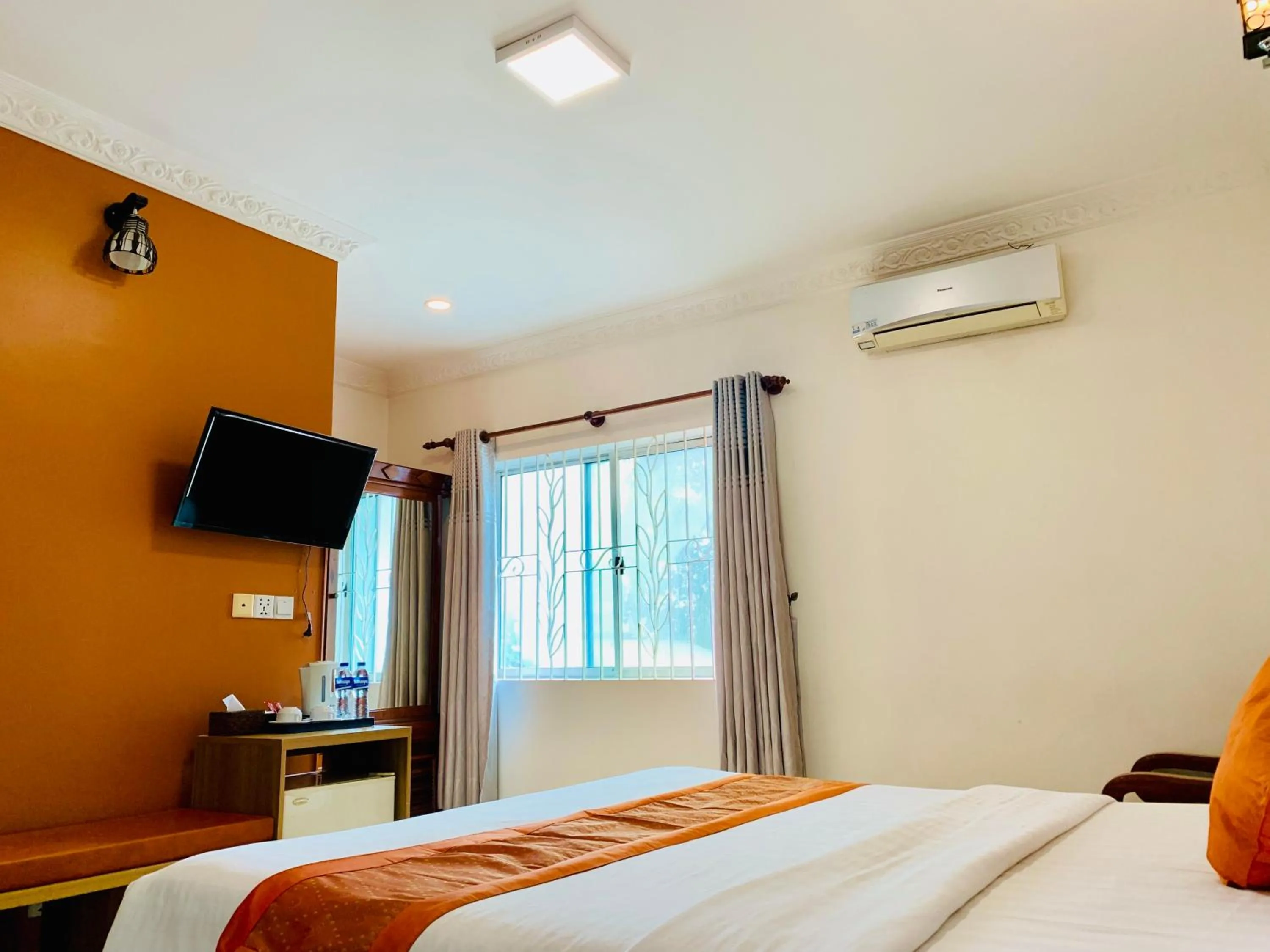 Bed in The One by Nika