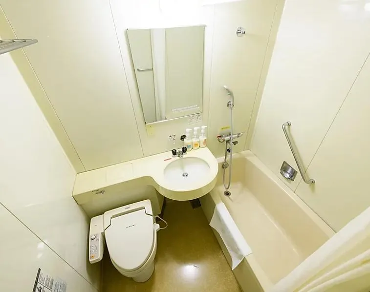 Shower in NARA Visitor Center and Inn