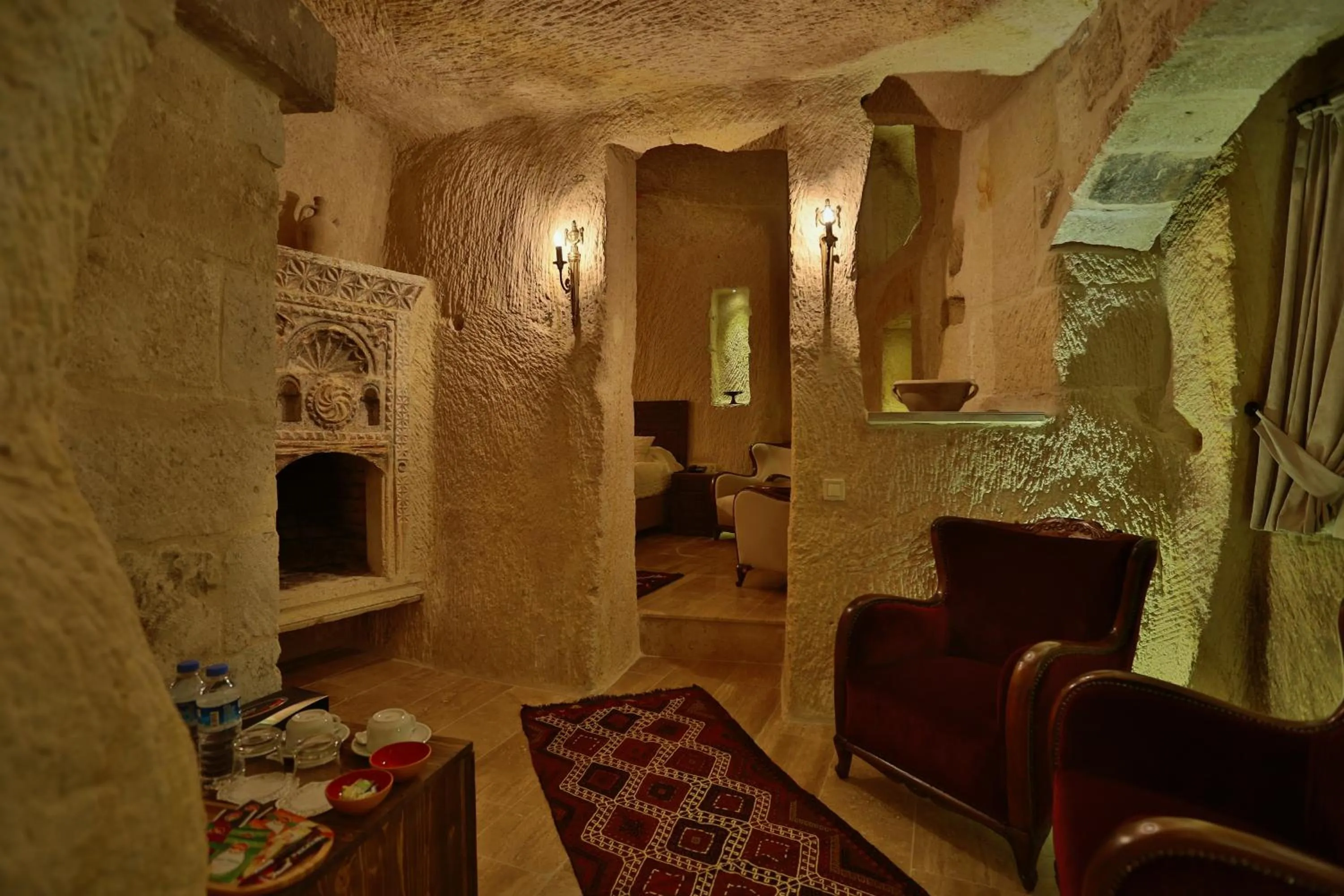 Living room in Acropolis Cave Suite