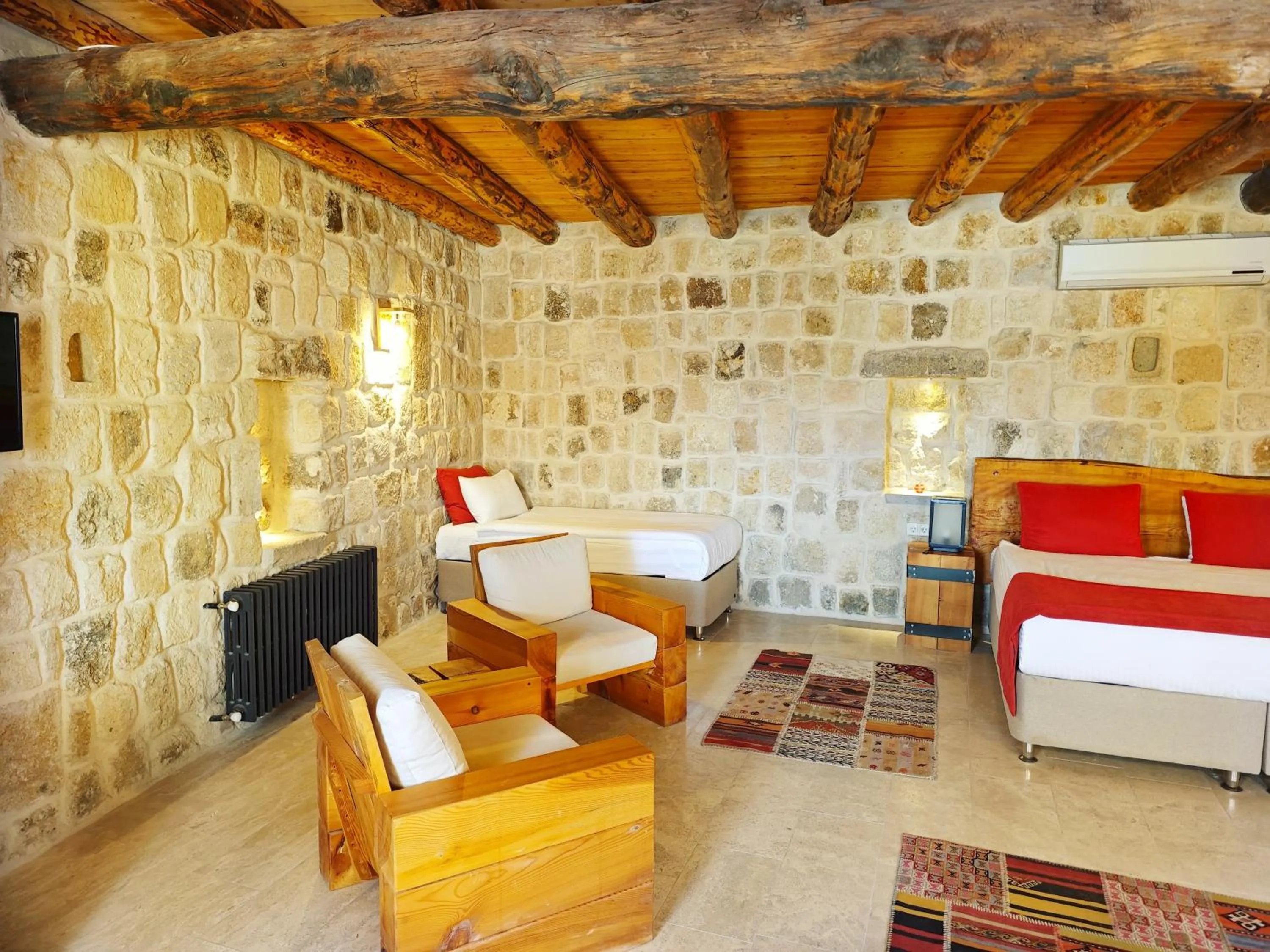 Acropolis Cave Suite