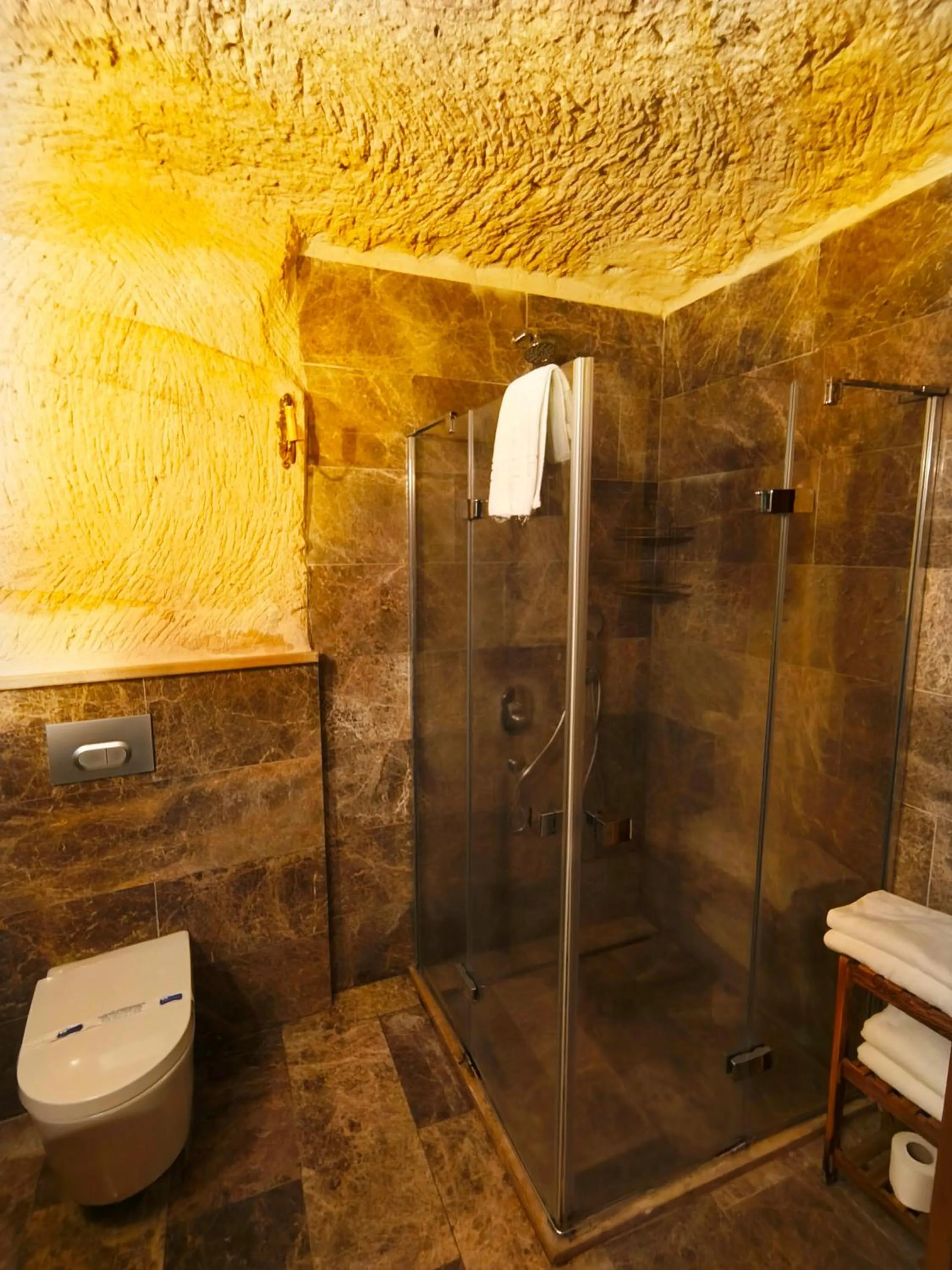 Shower in Acropolis Cave Suite