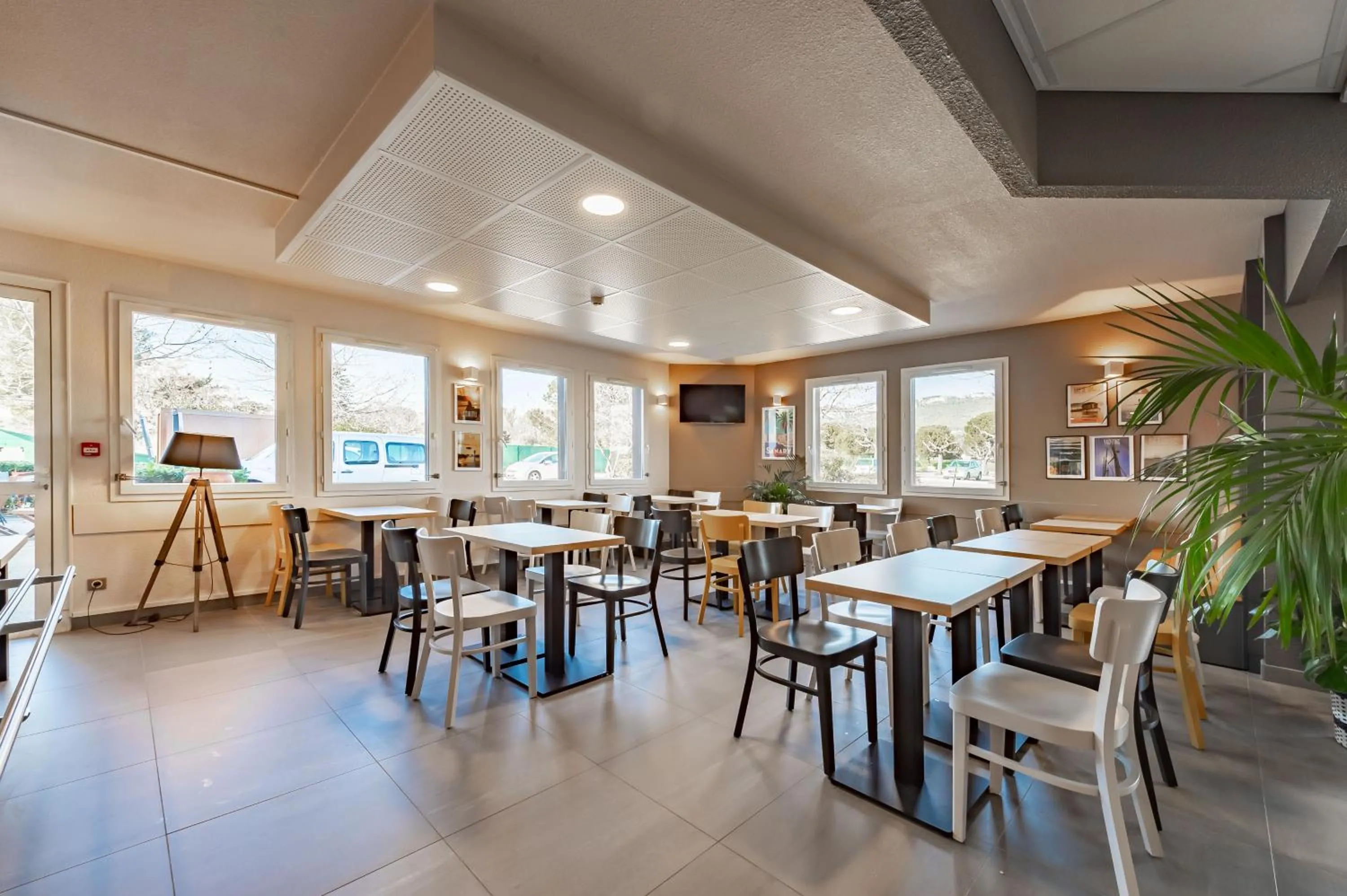 Buffet breakfast in B&B HOTEL Toulon Ollioules