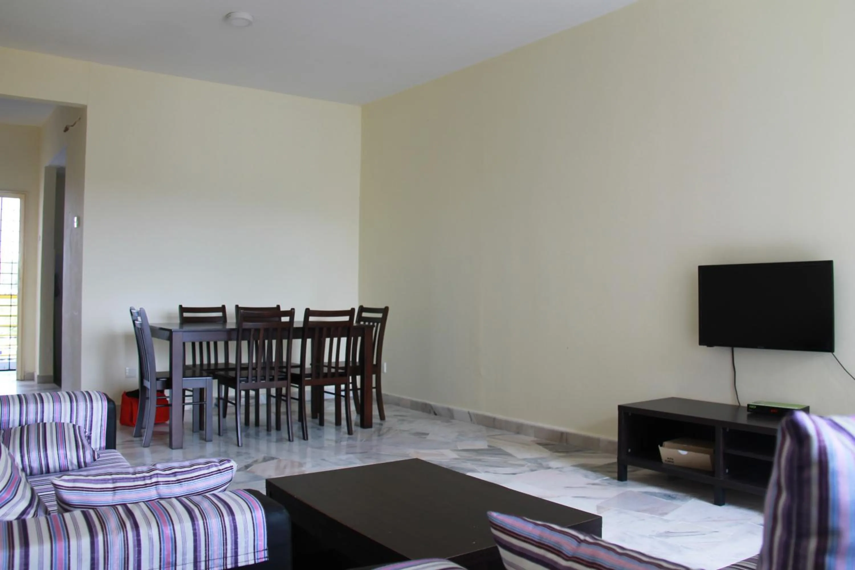 Fullhouse Marina View Villas Apartment