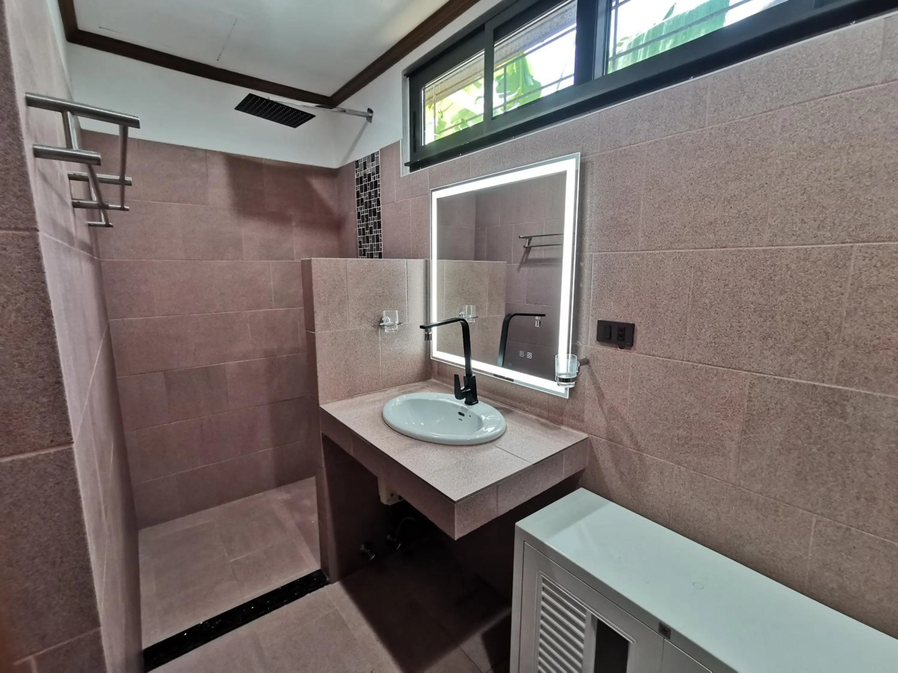 Shower in Samui Little Garden Resort