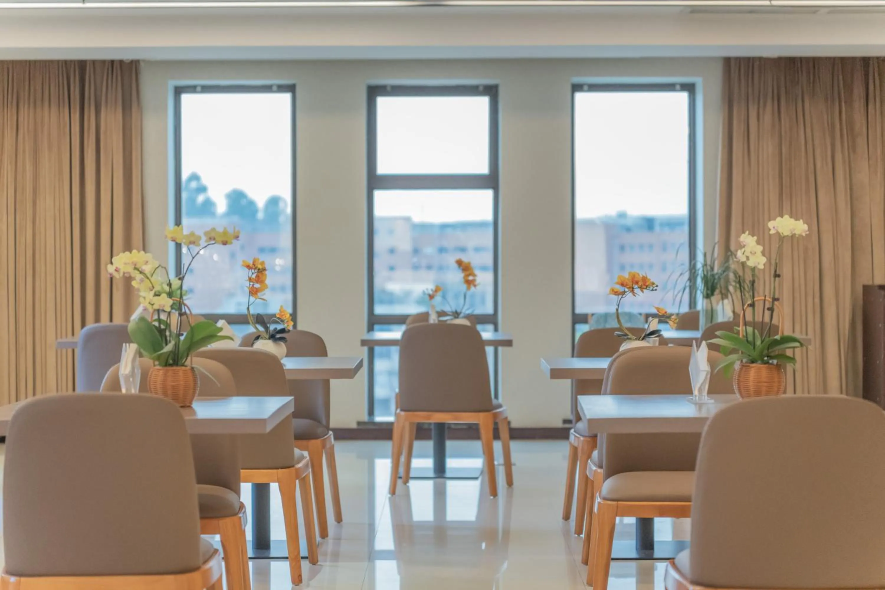 Dining area in Jin-Tai Holiday Hotel