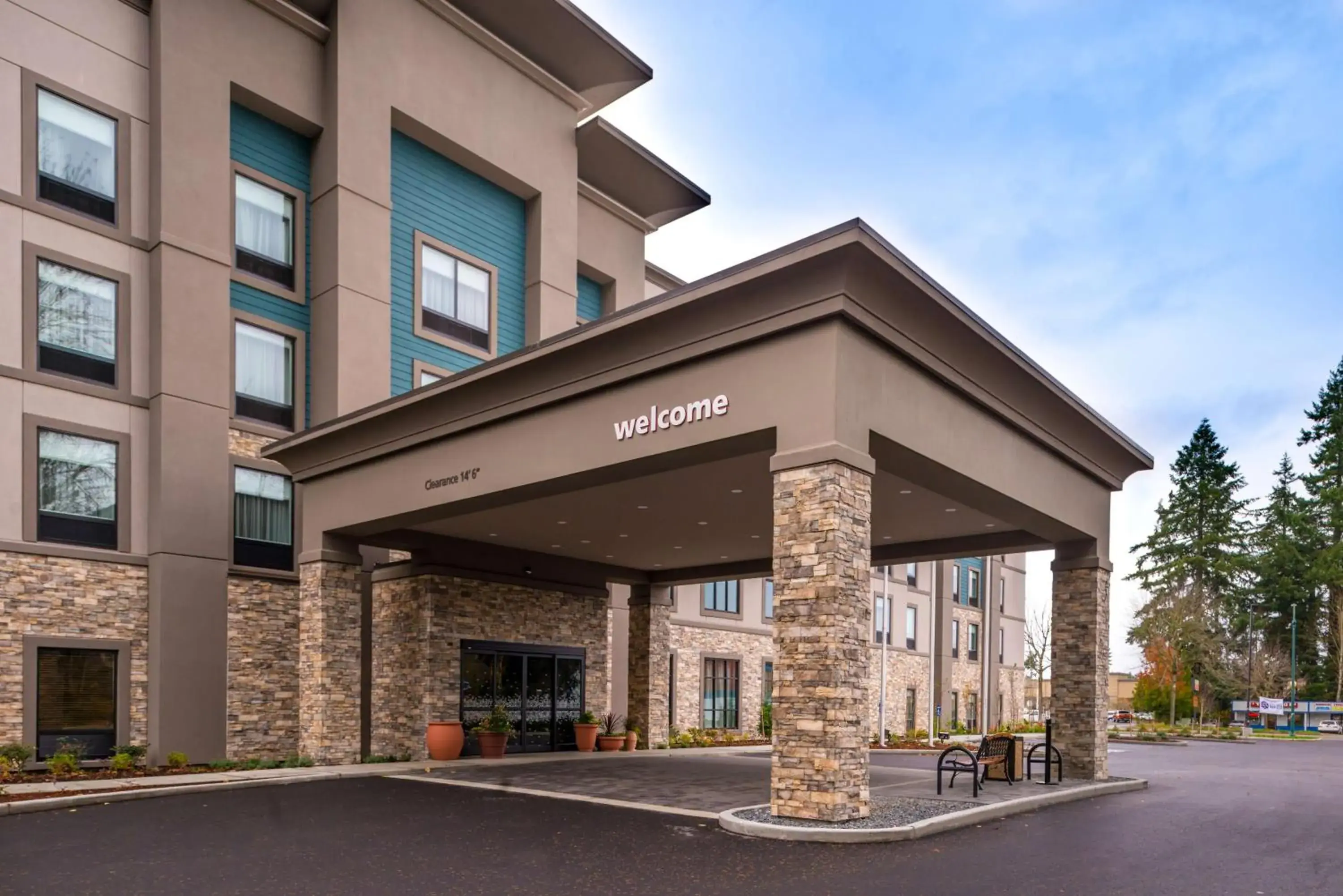 Property building in Hampton Inn & Suites Olympia Lacey, Wa Property building in Hampton Inn & Suites Olympia Lacey, Wa