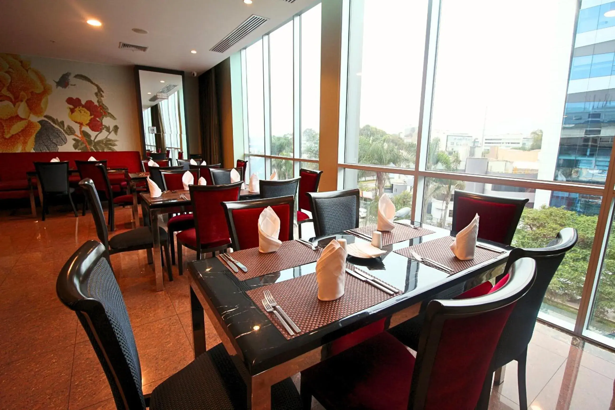 Restaurant/places to eat in Hilton Garden Inn Lima Surco Restaurant/places to eat in Hilton Garden Inn Lima Surco