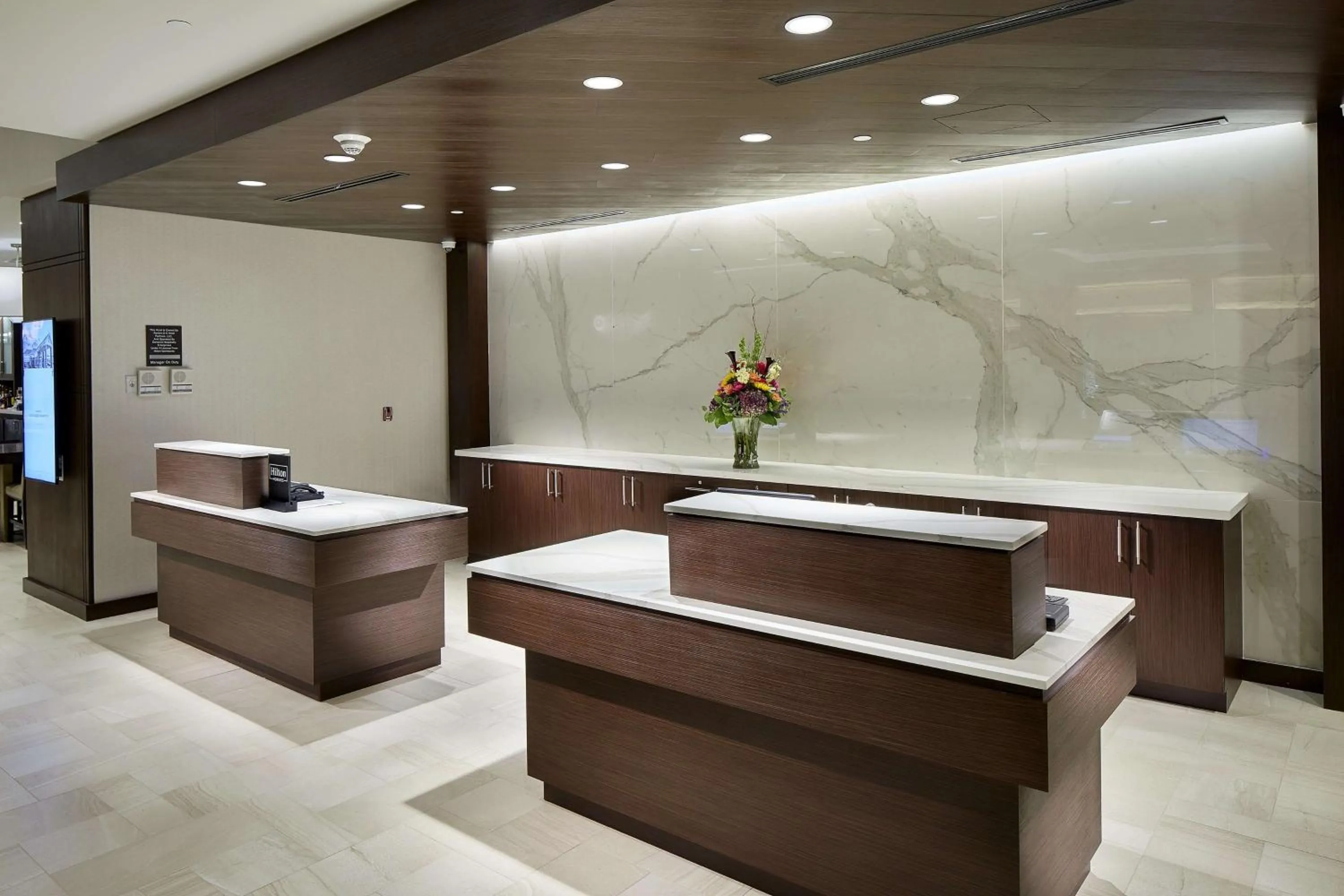 Lobby or reception in Hilton Garden Inn Roslyn