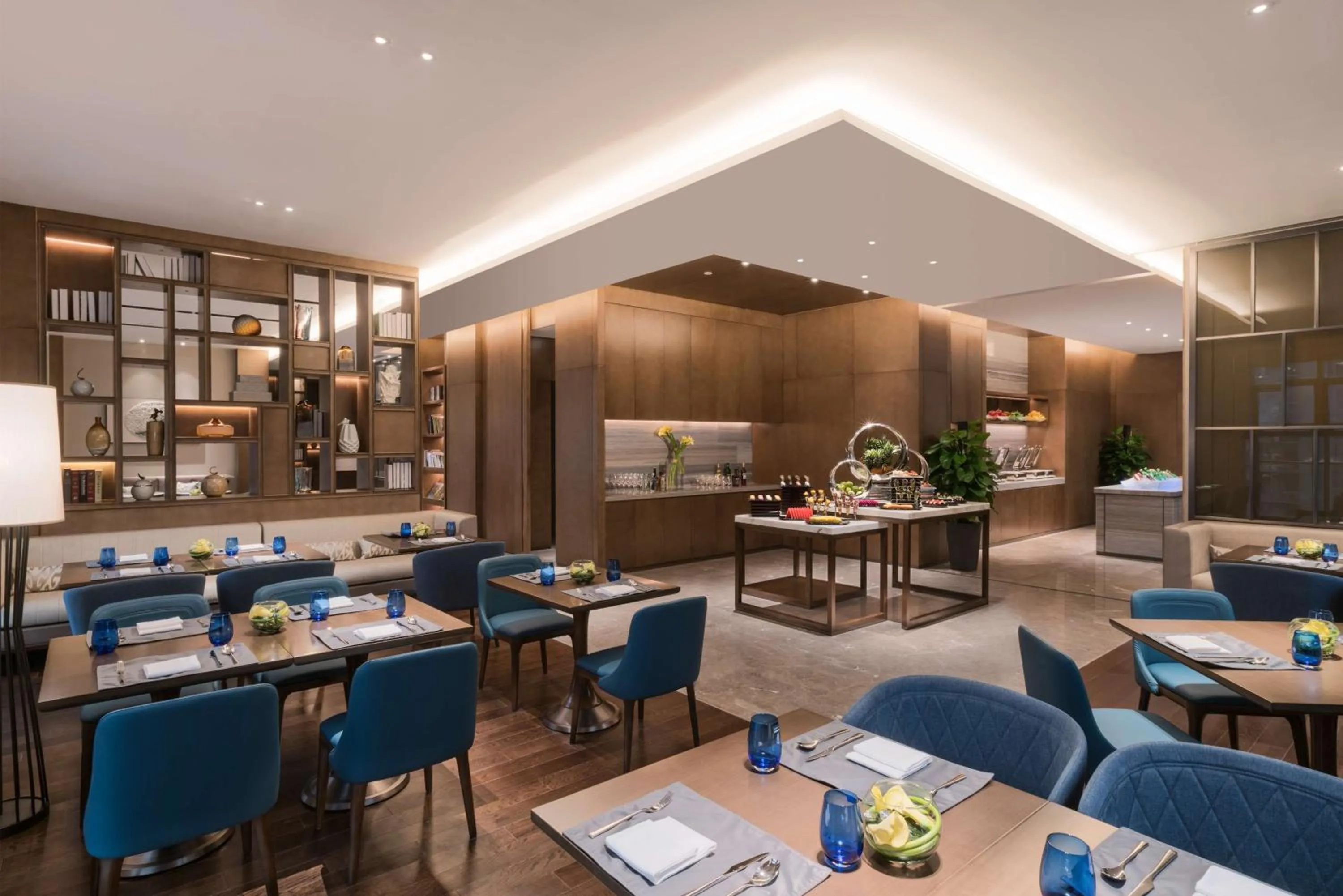 Lounge or bar in DoubleTree by Hilton Hotel Shiyan