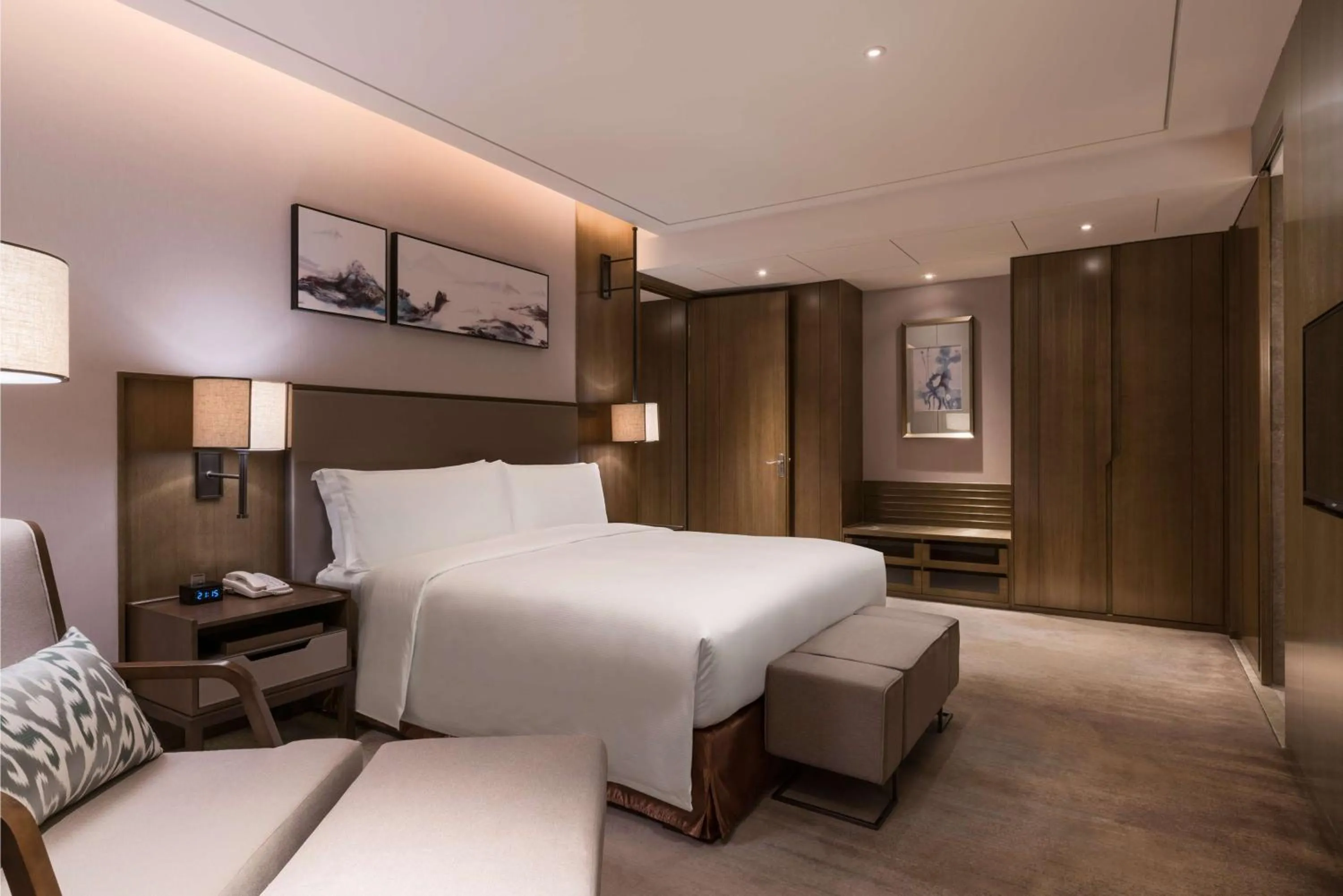 Bed in DoubleTree by Hilton Hotel Shiyan