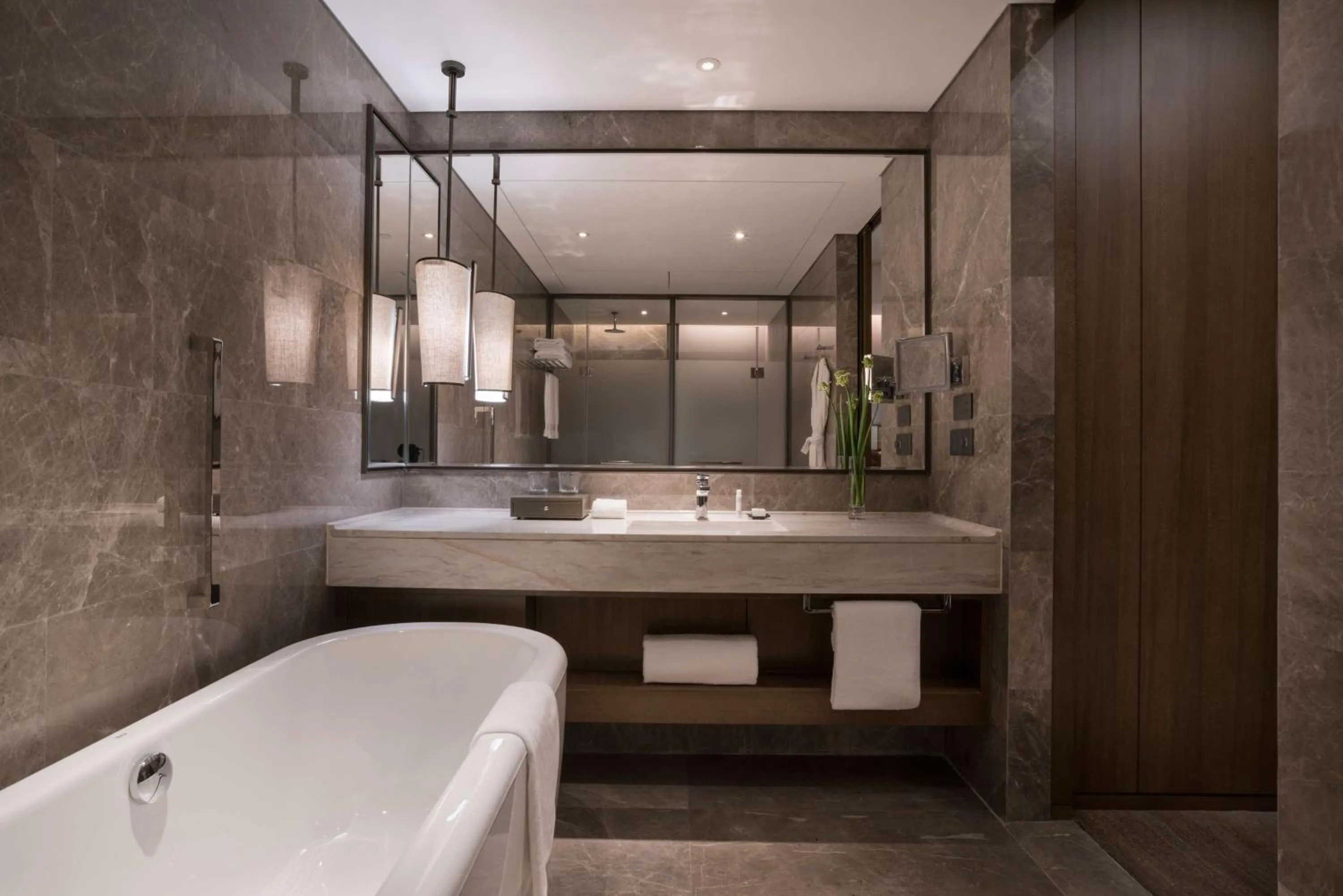 Bathroom in DoubleTree by Hilton Hotel Shiyan