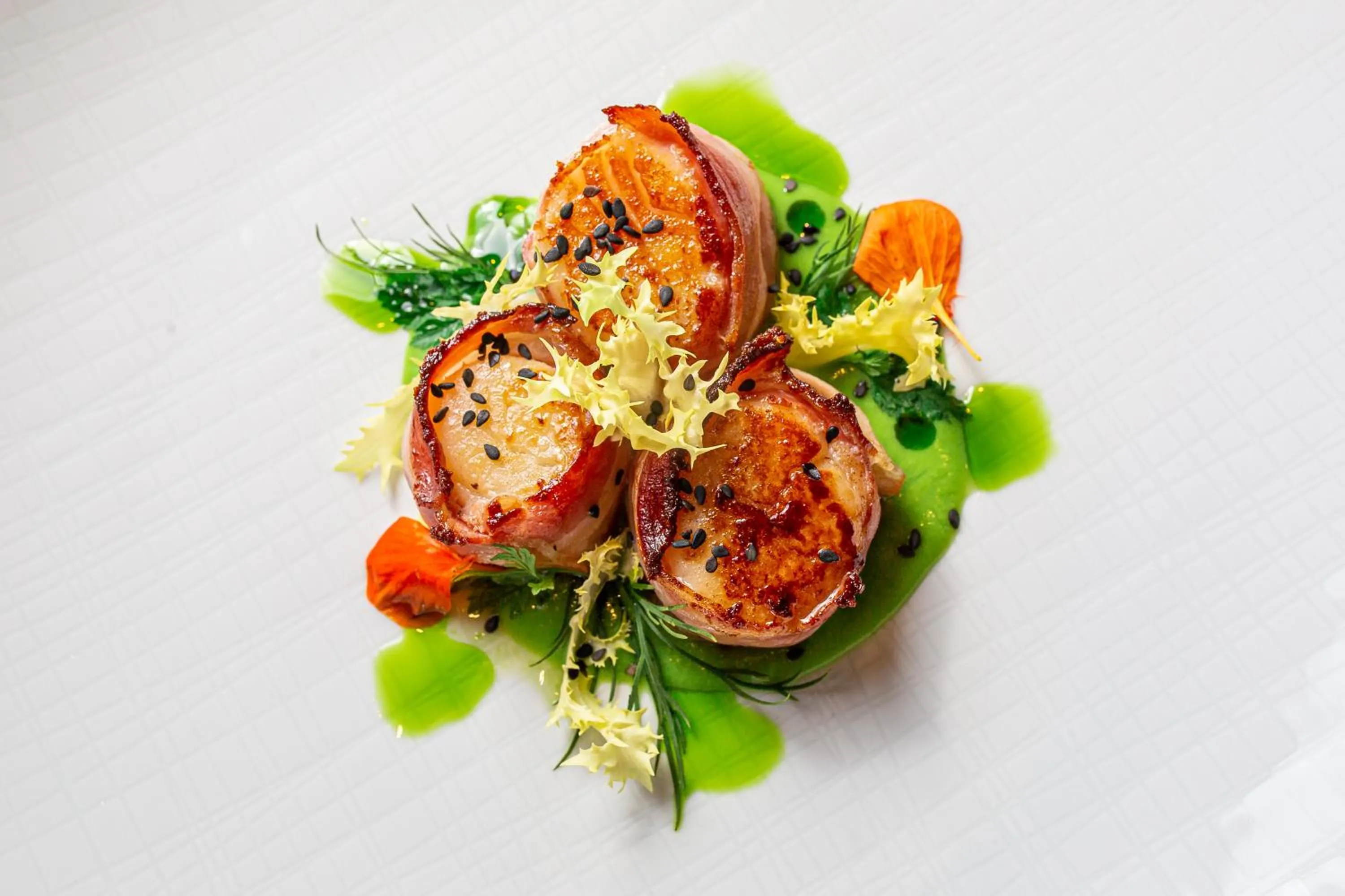 Restaurant/places to eat in Monaco Suites Hotel