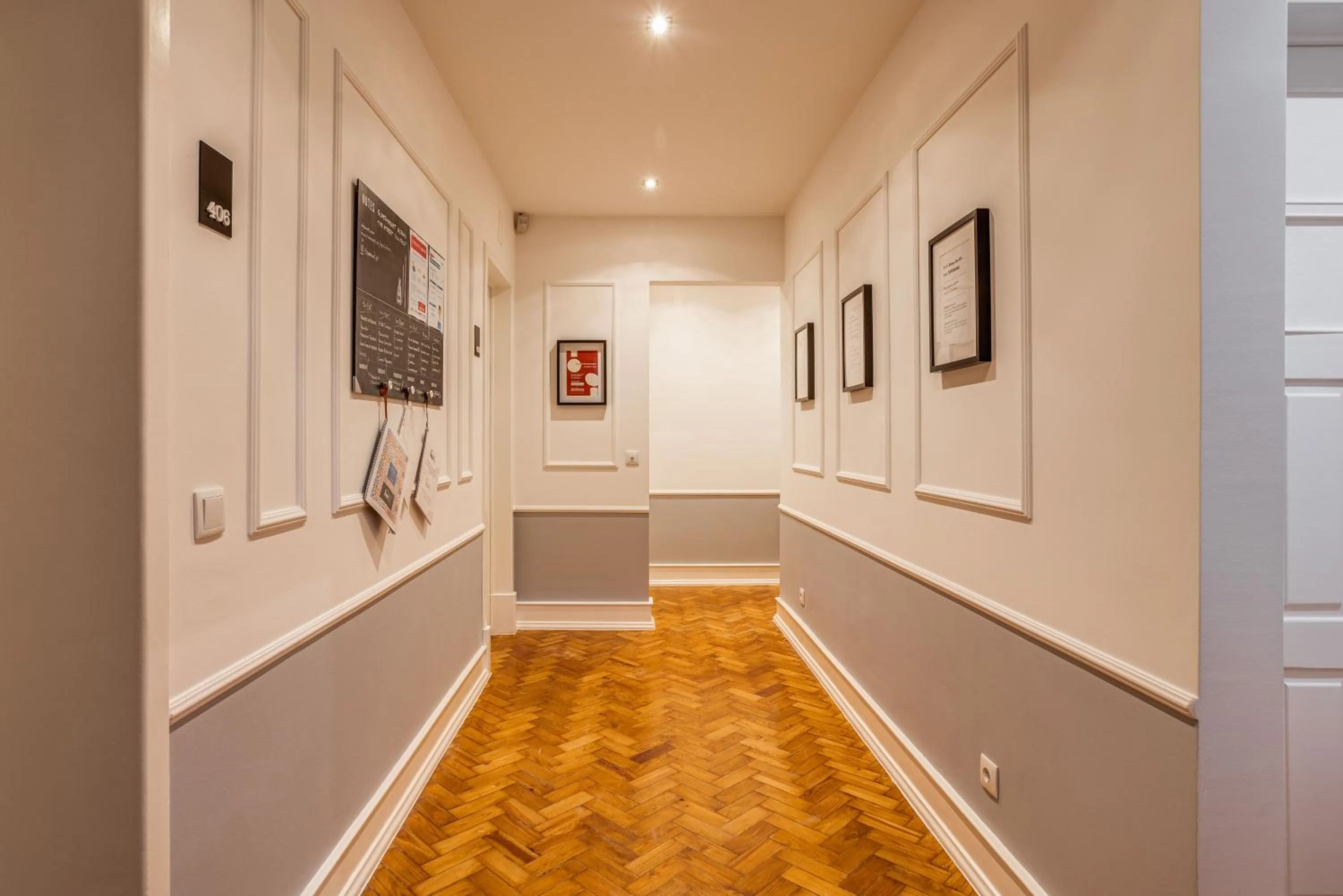 Decorative detail in Home Out Rooms & Apartments