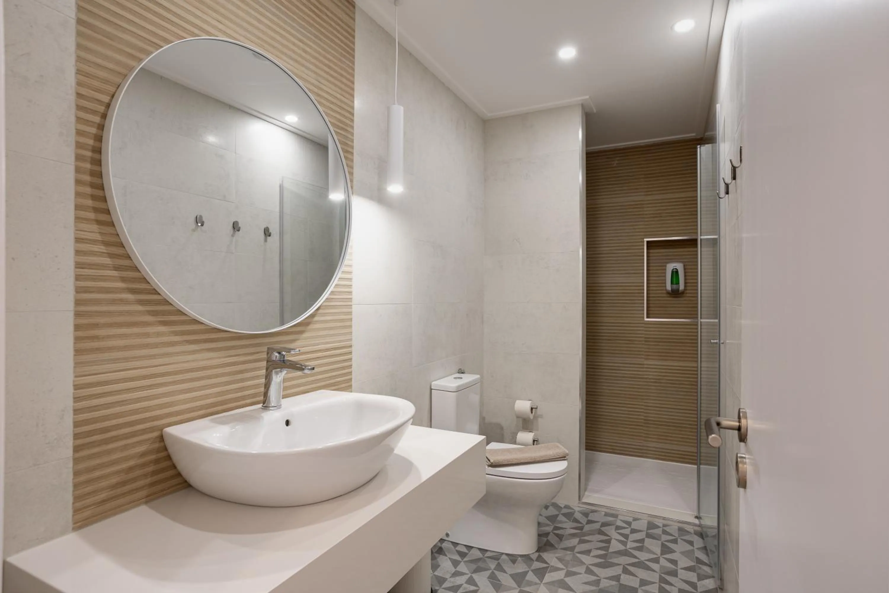 Shower in Home Out Rooms & Apartments