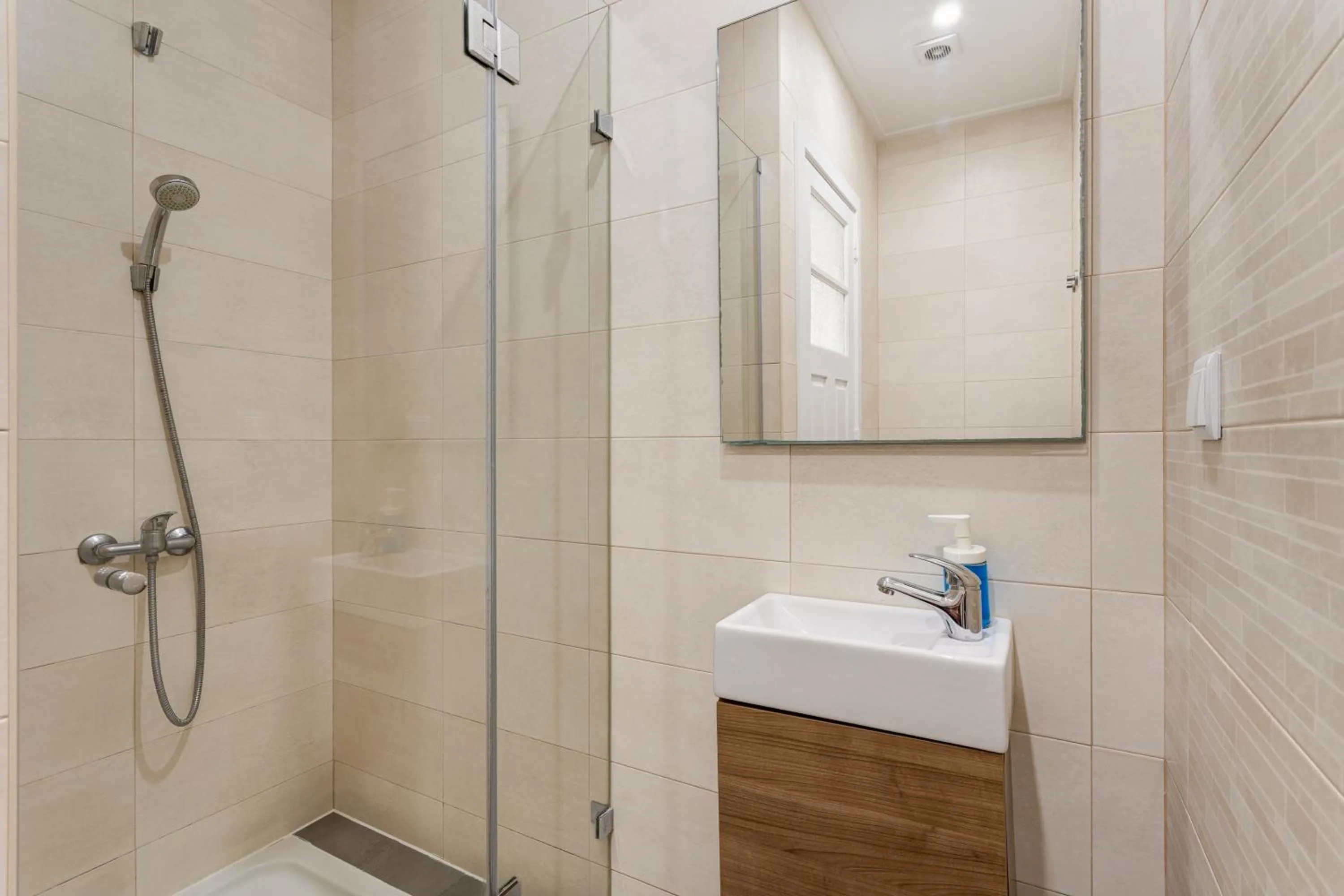 Shower in Home Out Rooms & Apartments