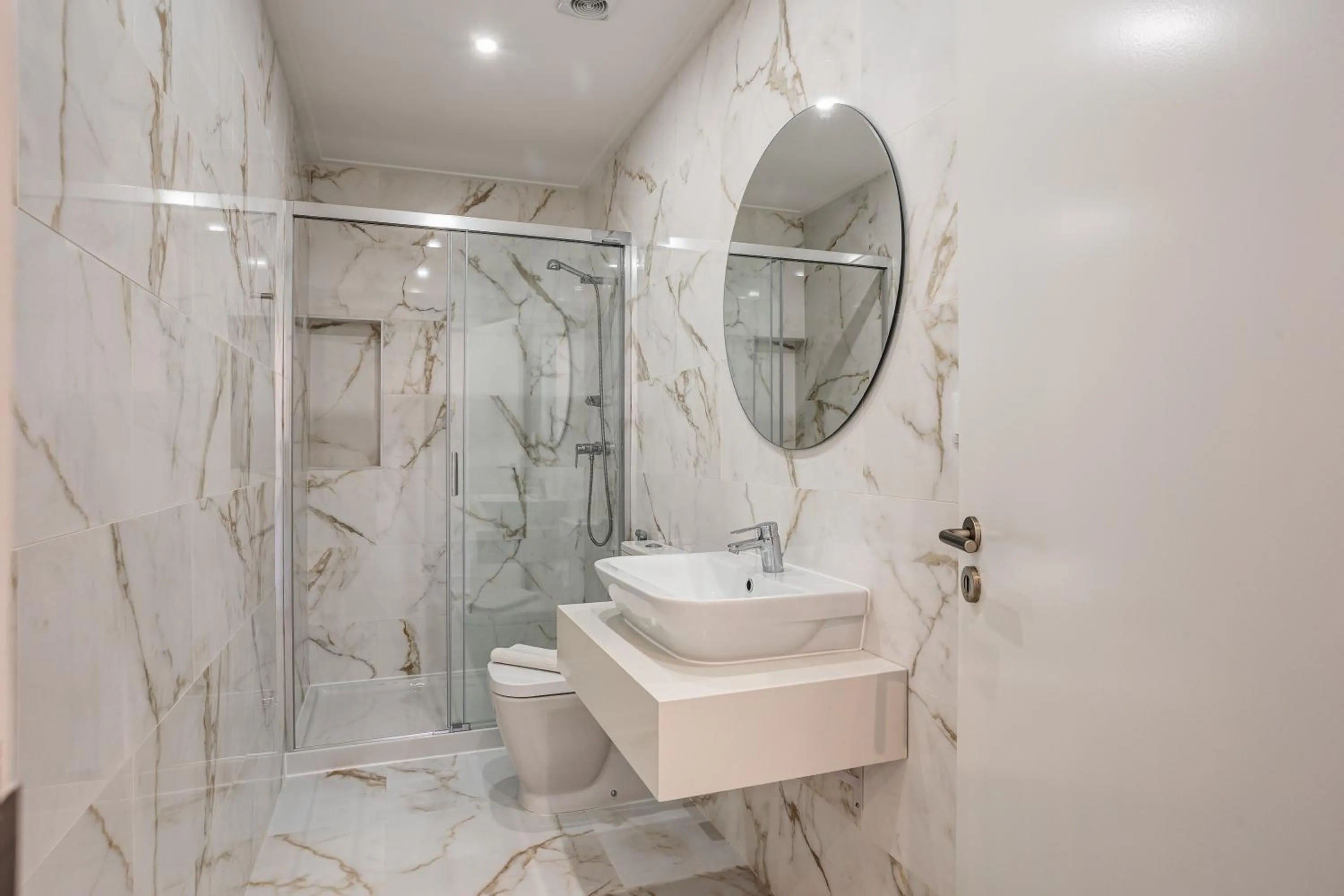 Shower in Home Out Rooms & Apartments