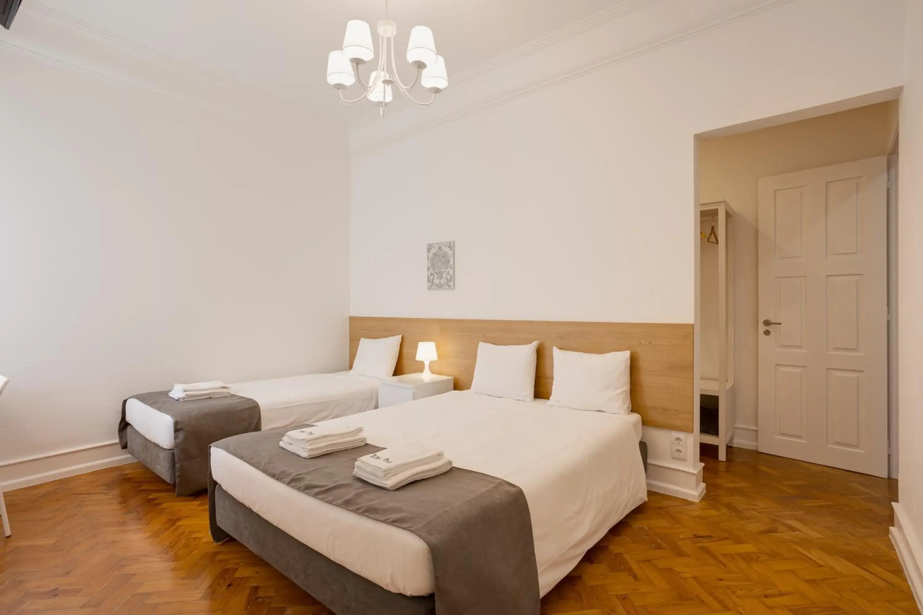 Junior Suite in Home Out Rooms & Apartments Junior Suite in Home Out Rooms & Apartments