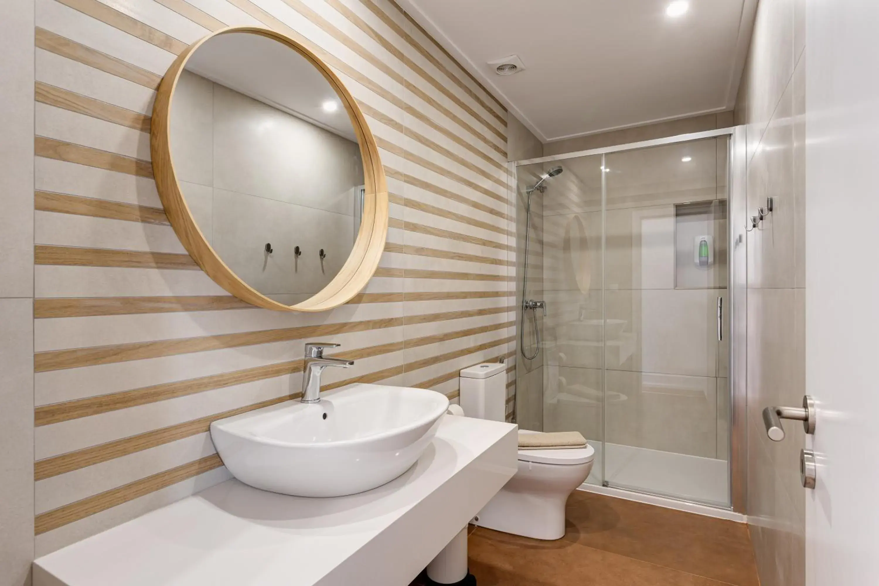 Suite in Home Out Rooms & Apartments Suite in Home Out Rooms & Apartments