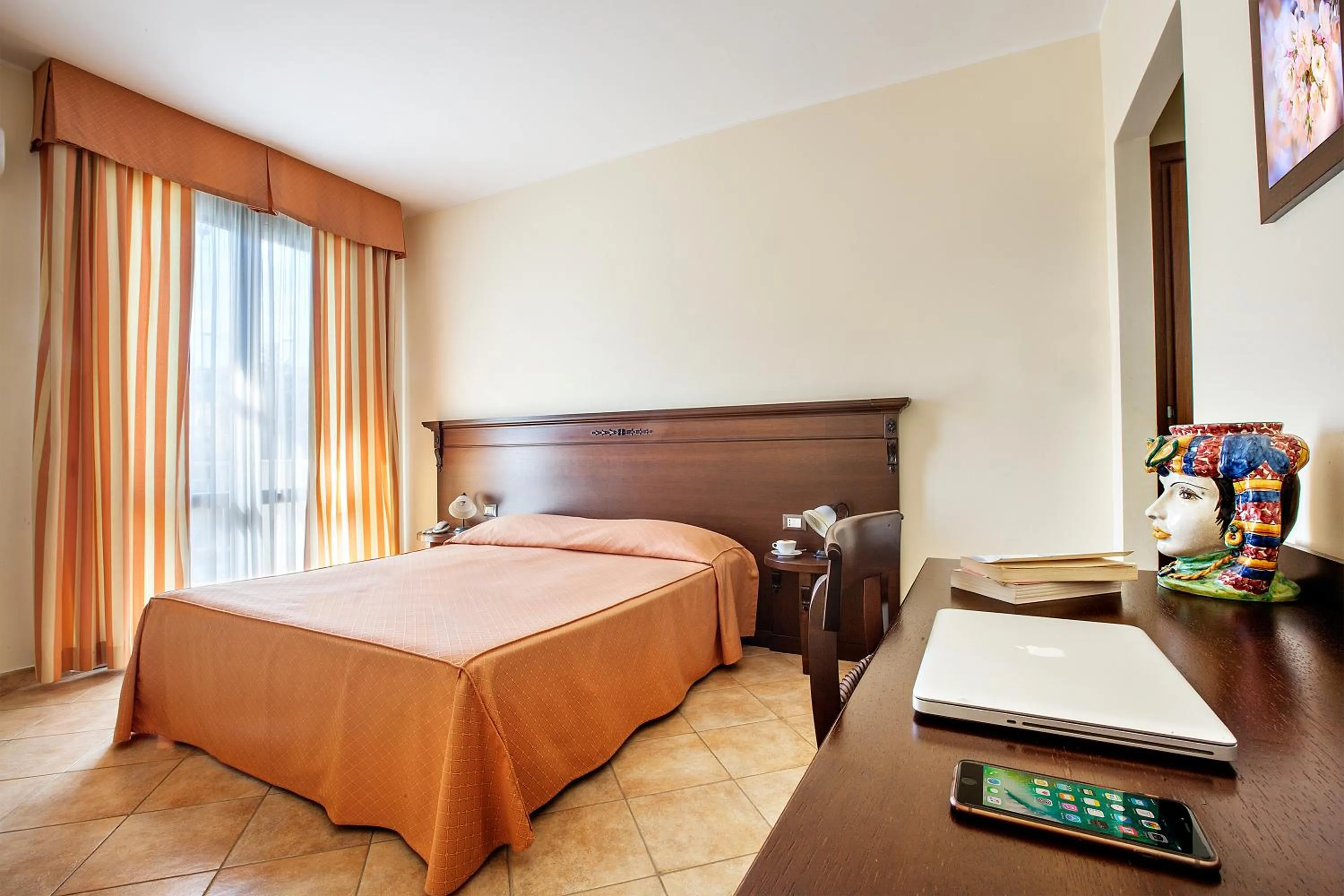 Photo of the whole room, Bed in Hotel Terra degli Elimi