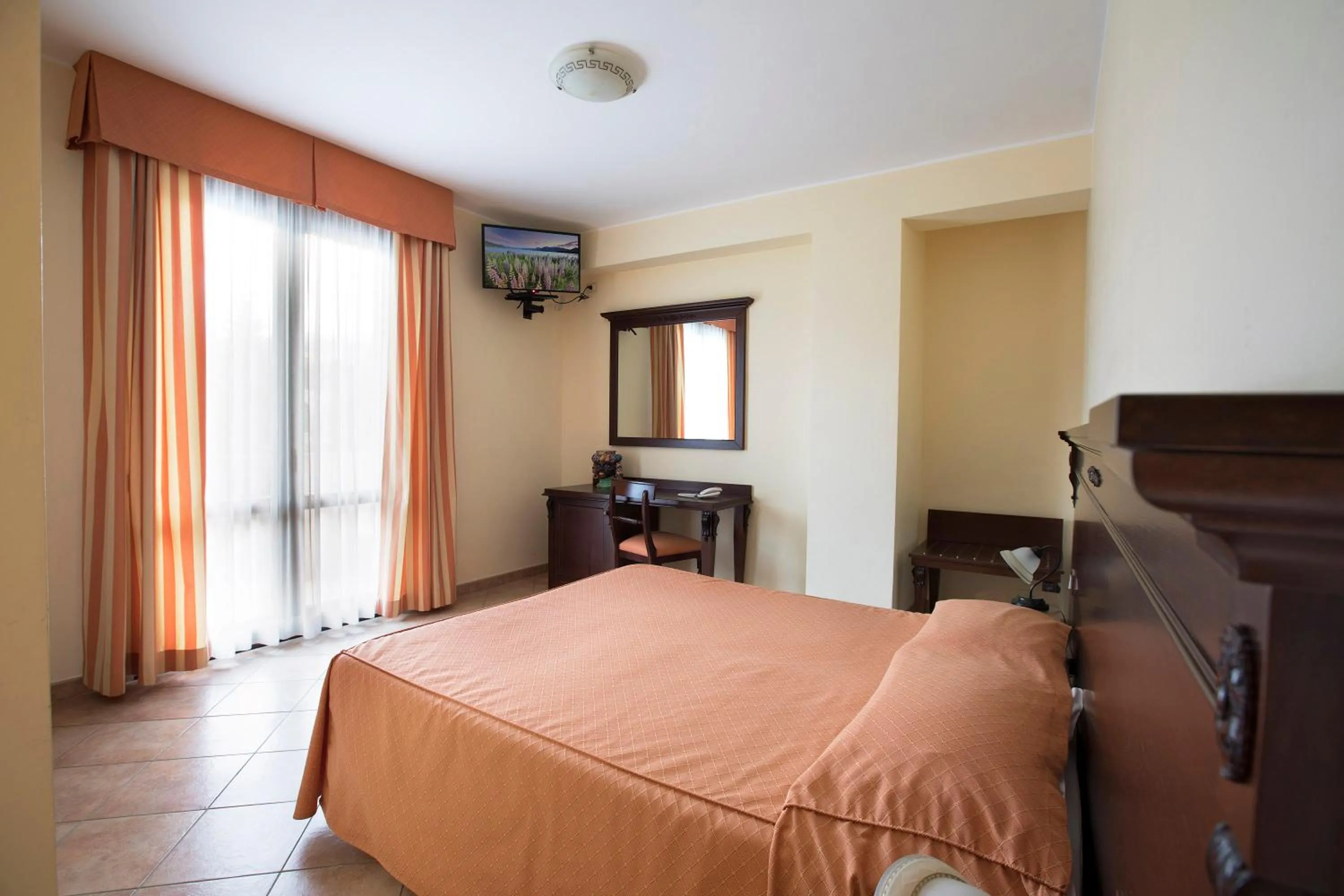 Photo of the whole room, Bed in Hotel Terra degli Elimi