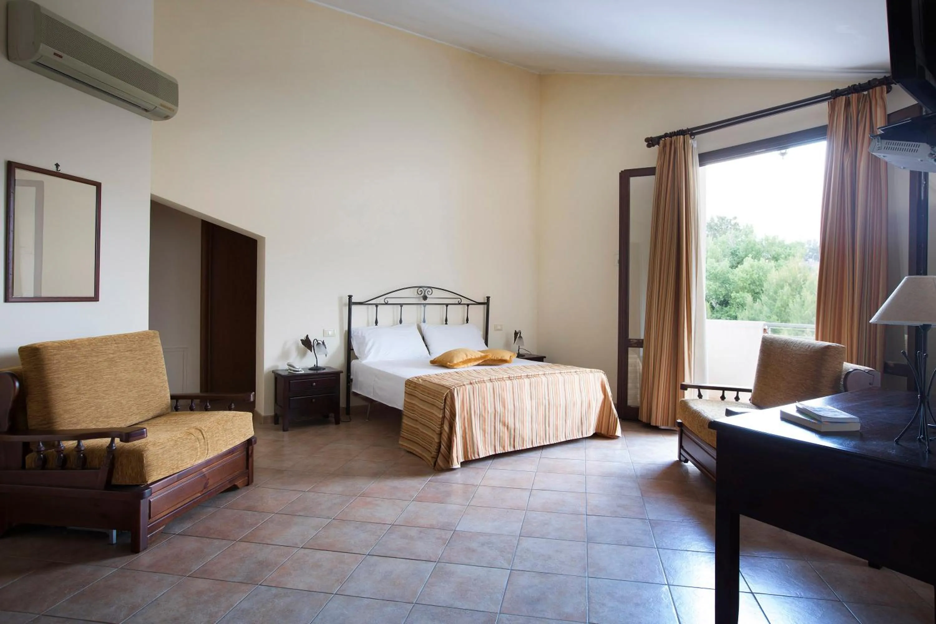 Photo of the whole room, Bed in Hotel Terra degli Elimi