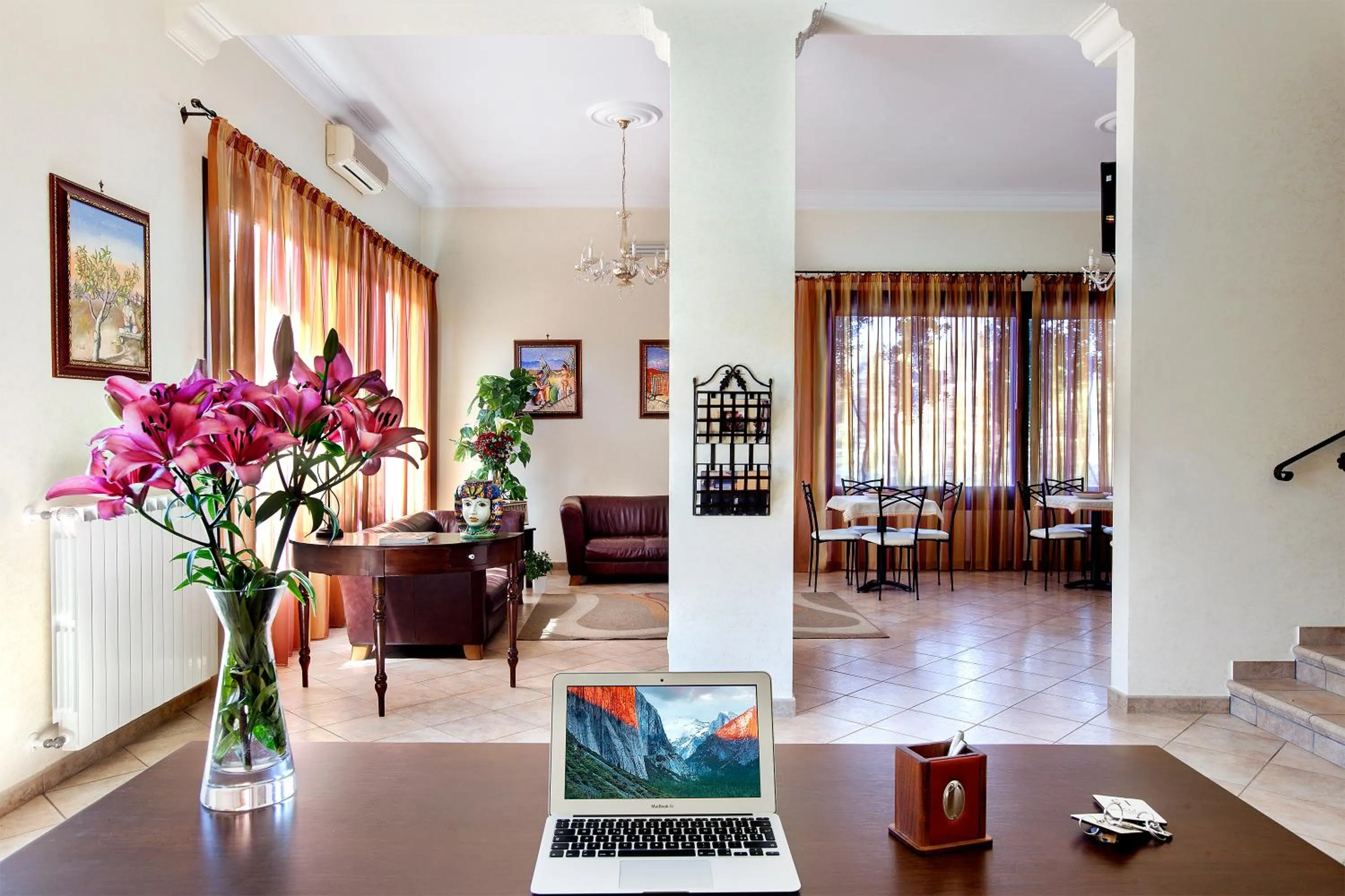 Lobby or reception in Hotel Terra degli Elimi