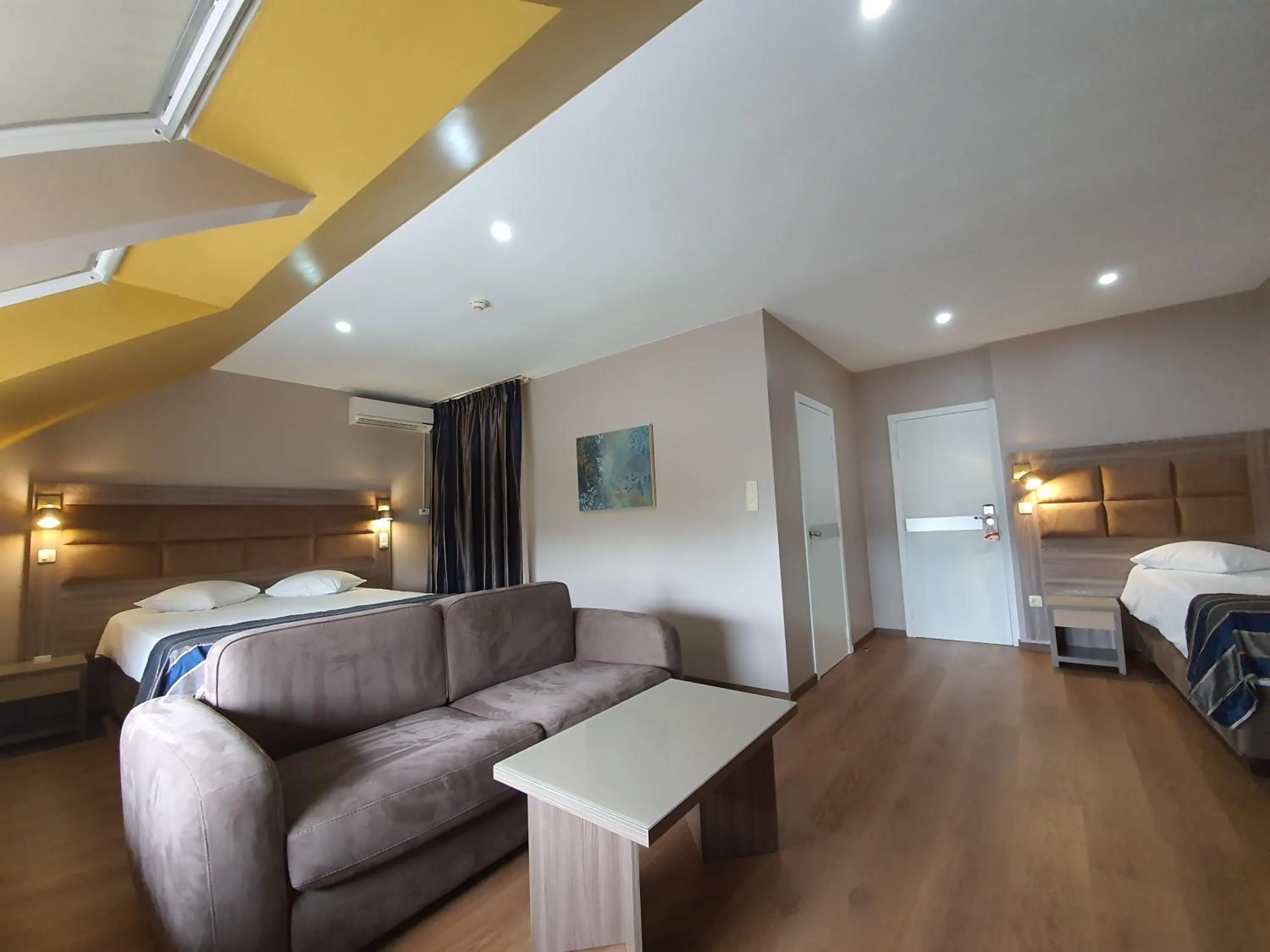 Bed in Hotel Midi-Zuid